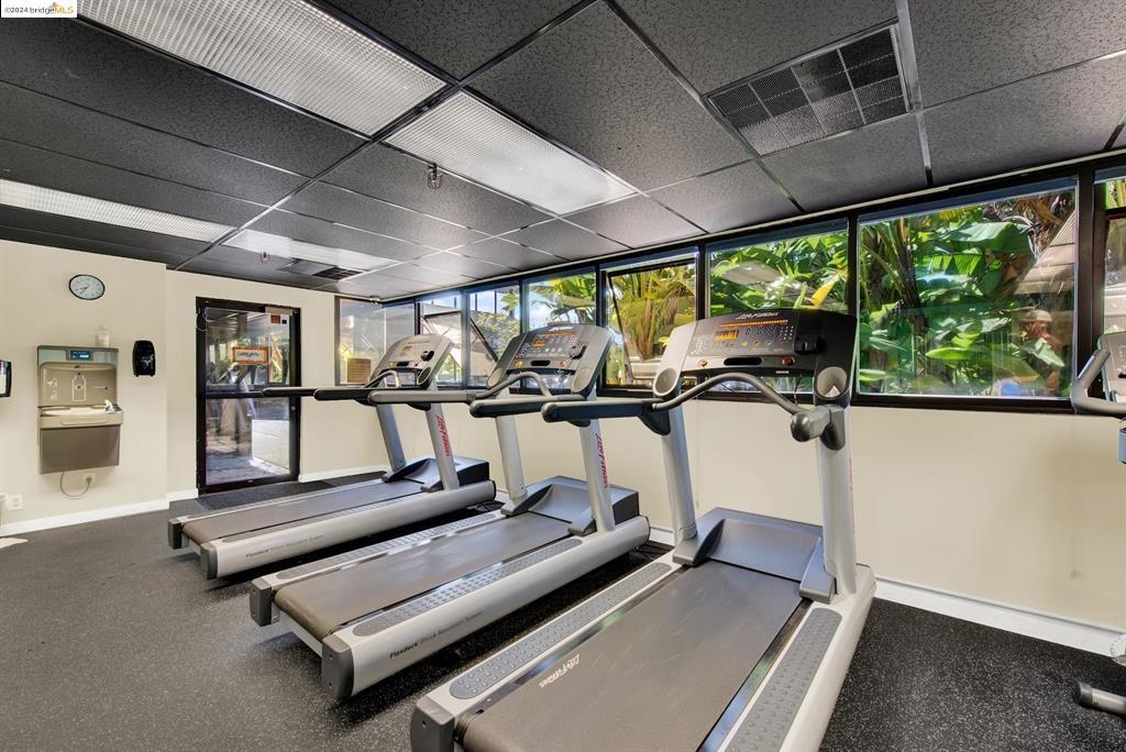 Detail Gallery Image 6 of 7 For 11 Embarcadero W, Oakland,  CA 94607 - – Beds | – Baths