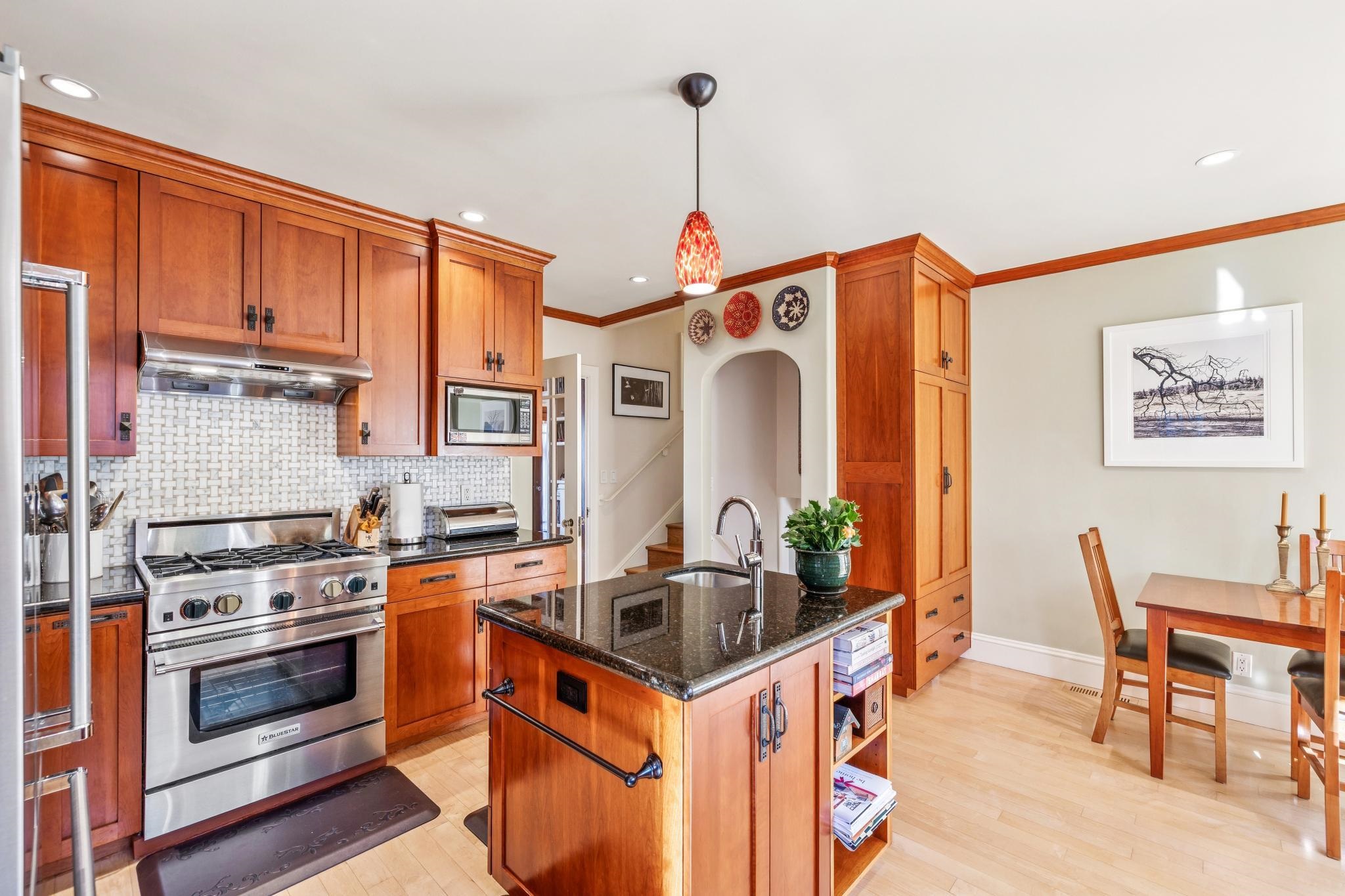 Detail Gallery Image 14 of 60 For 1416 Versailles Ave, Alameda,  CA 94501 - 3 Beds | 2 Baths