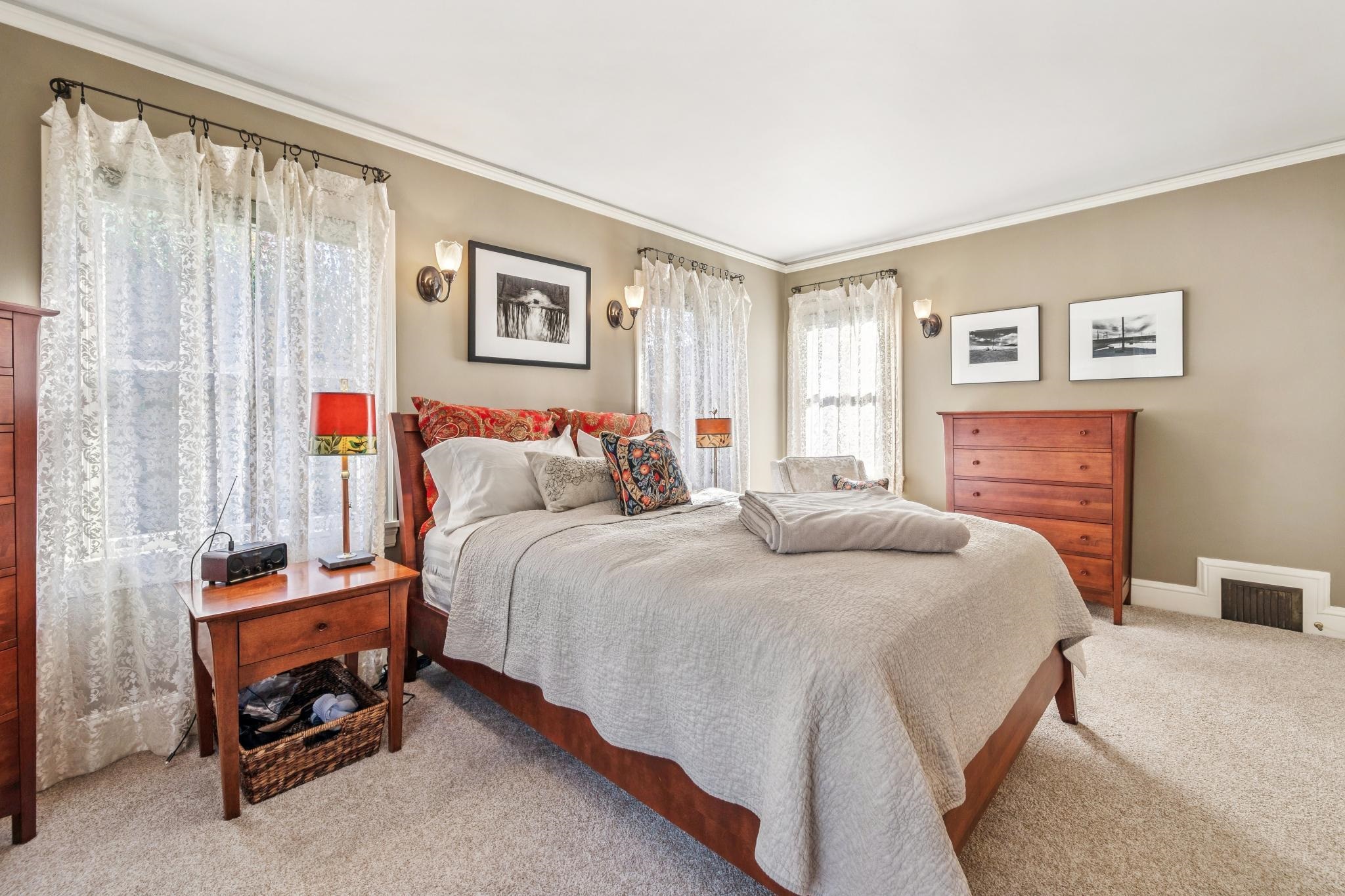 Detail Gallery Image 25 of 60 For 1416 Versailles Ave, Alameda,  CA 94501 - 3 Beds | 2 Baths