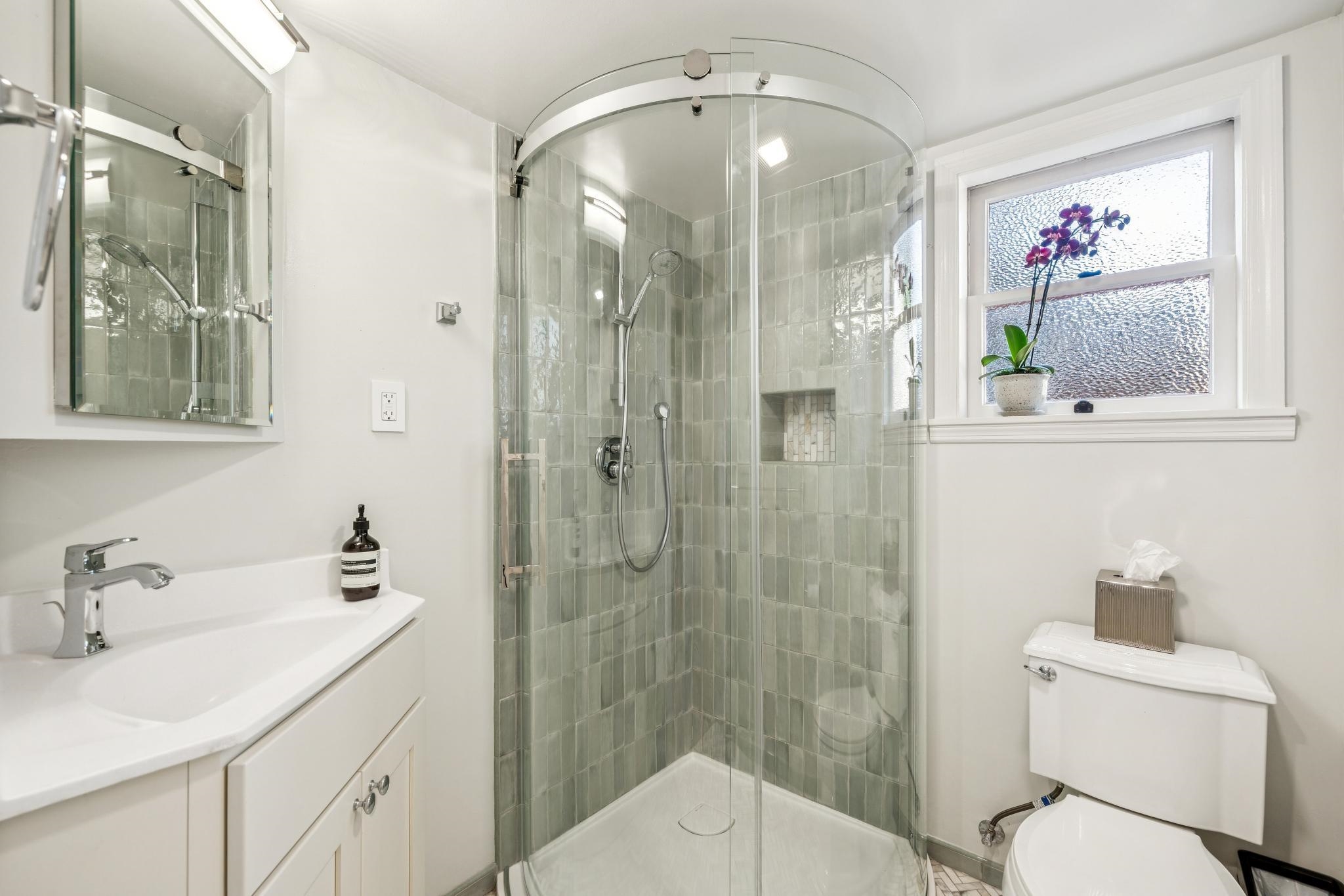 Detail Gallery Image 38 of 60 For 1416 Versailles Ave, Alameda,  CA 94501 - 3 Beds | 2 Baths