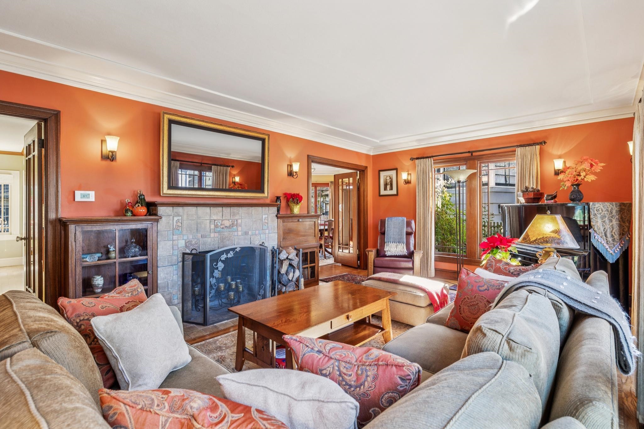 Detail Gallery Image 5 of 60 For 1416 Versailles Ave, Alameda,  CA 94501 - 3 Beds | 2 Baths