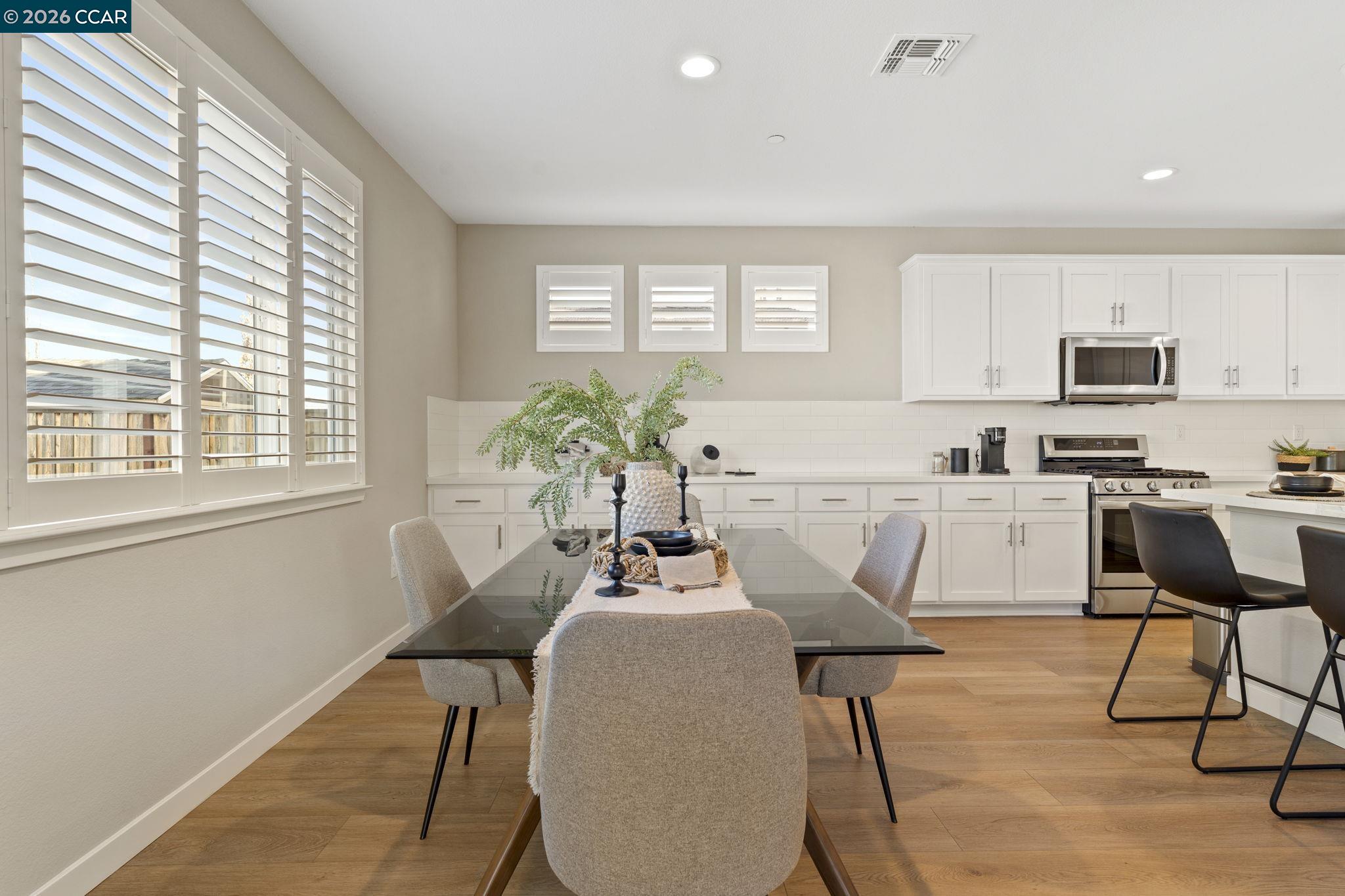 Detail Gallery Image 11 of 58 For 5359 Sopra St, Antioch,  CA 94531 - 4 Beds | 3 Baths