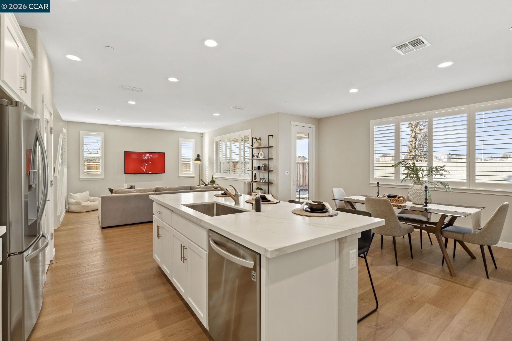 Detail Gallery Image 17 of 58 For 5359 Sopra St, Antioch,  CA 94531 - 4 Beds | 3 Baths