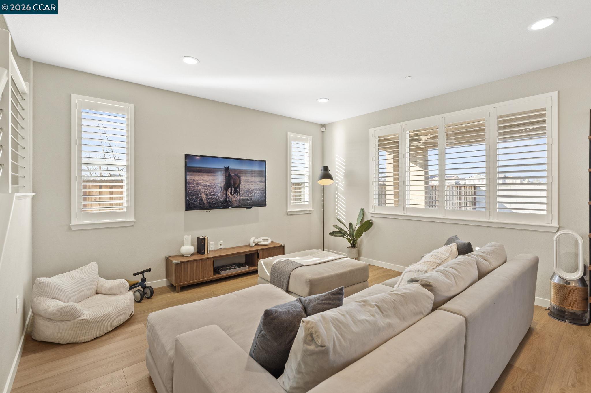 Detail Gallery Image 24 of 58 For 5359 Sopra St, Antioch,  CA 94531 - 4 Beds | 3 Baths