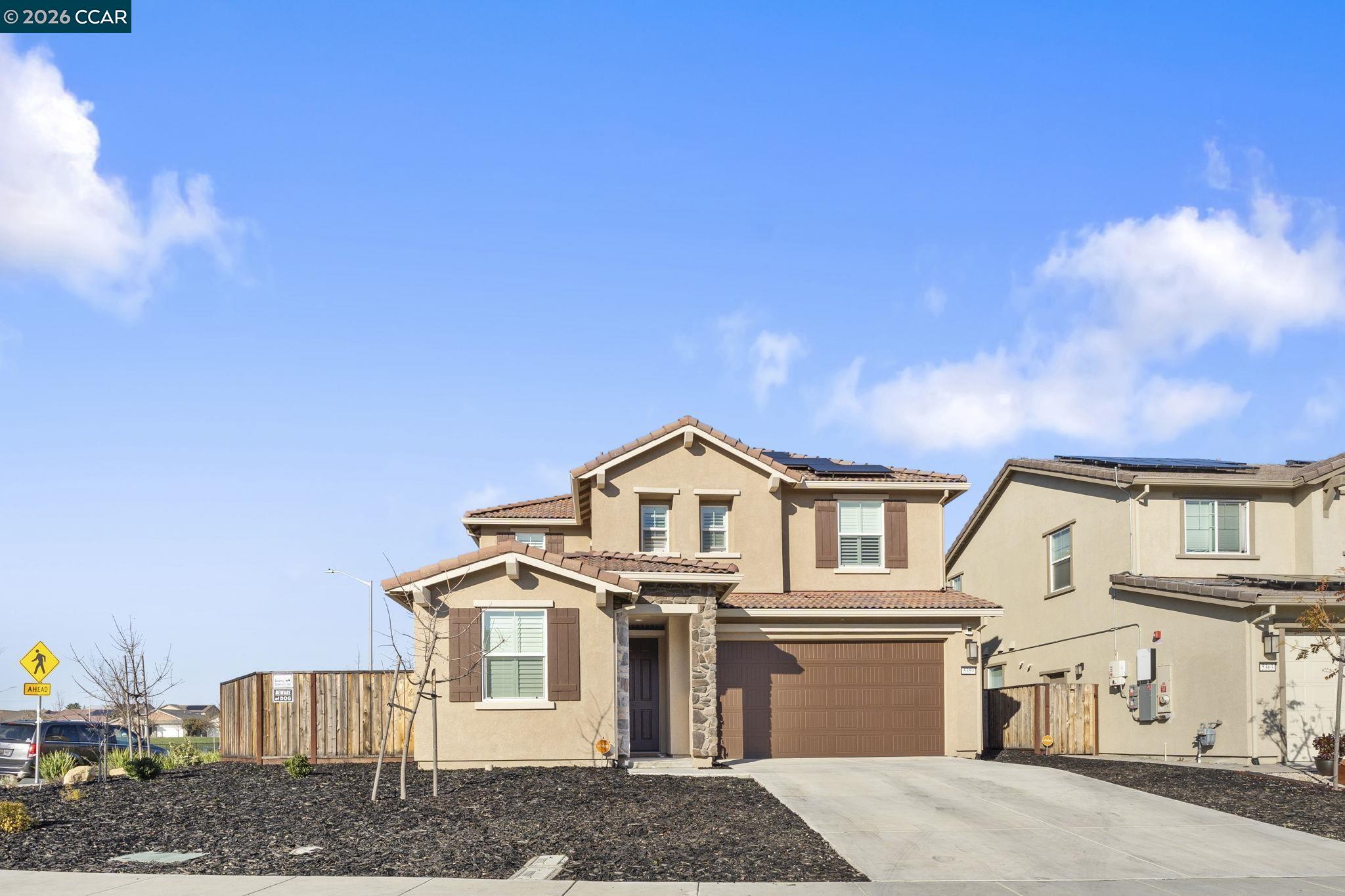 Detail Gallery Image 4 of 58 For 5359 Sopra St, Antioch,  CA 94531 - 4 Beds | 3 Baths