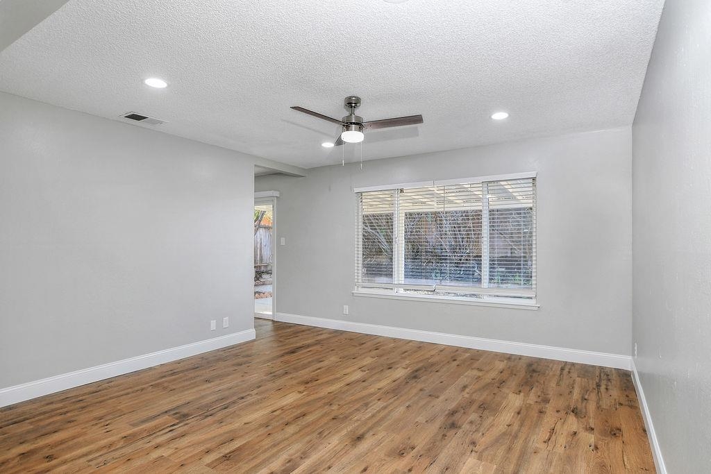 Detail Gallery Image 8 of 32 For 2853 Seville Cir, Antioch,  CA 94509 - 3 Beds | 2 Baths