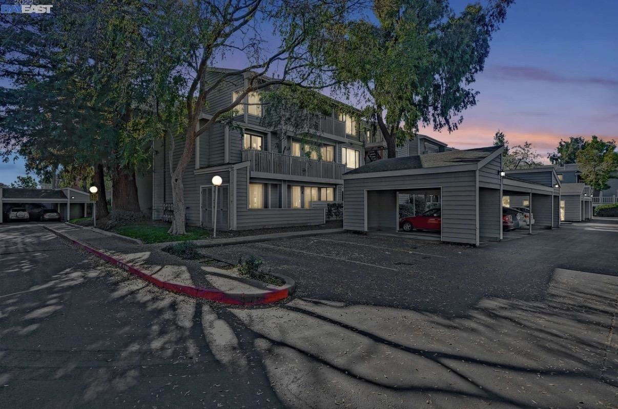 Photo #3: 41120906 Listing: Photo #3