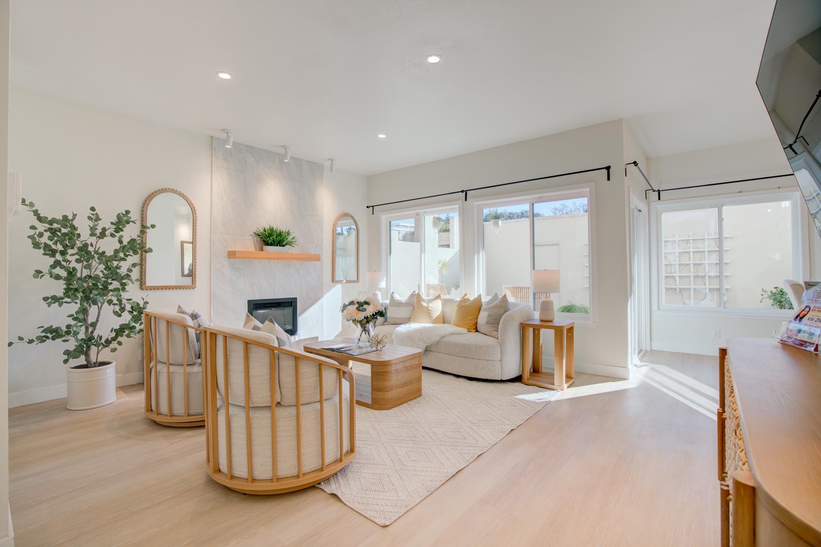 Detail Gallery Image 1 of 45 For 2271 Armada Way, San Mateo,  CA 94404 - 2 Beds | 2/1 Baths