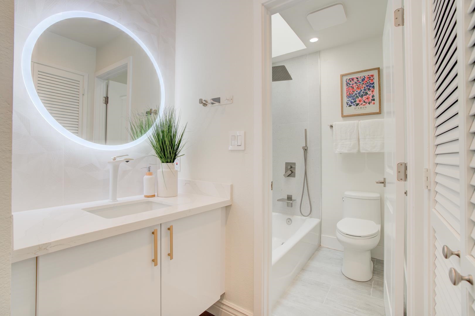 Detail Gallery Image 19 of 45 For 2271 Armada Way, San Mateo,  CA 94404 - 2 Beds | 2/1 Baths