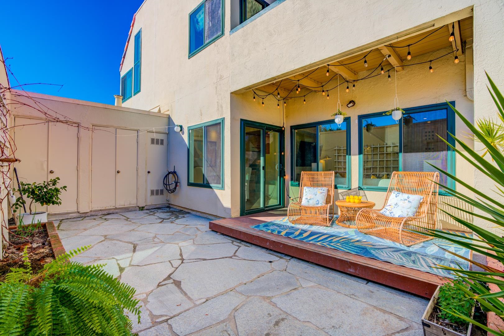 Detail Gallery Image 34 of 45 For 2271 Armada Way, San Mateo,  CA 94404 - 2 Beds | 2/1 Baths