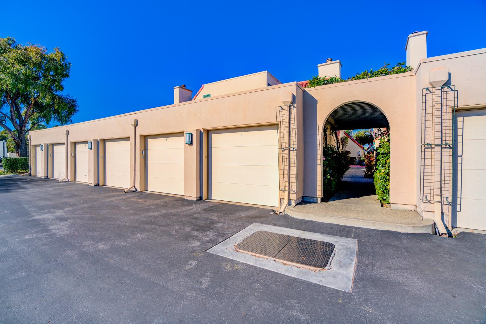 Detail Gallery Image 37 of 45 For 2271 Armada Way, San Mateo,  CA 94404 - 2 Beds | 2/1 Baths