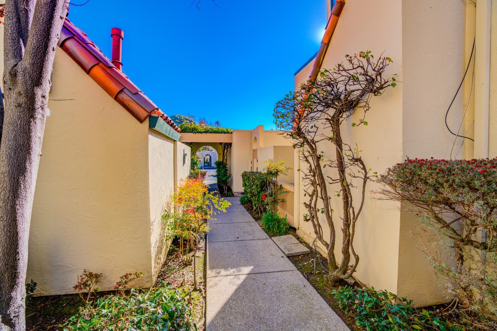 Detail Gallery Image 40 of 45 For 2271 Armada Way, San Mateo,  CA 94404 - 2 Beds | 2/1 Baths