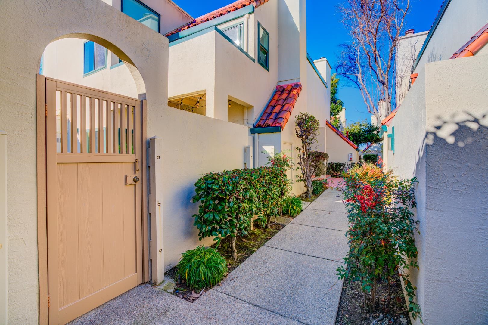 Detail Gallery Image 41 of 45 For 2271 Armada Way, San Mateo,  CA 94404 - 2 Beds | 2/1 Baths