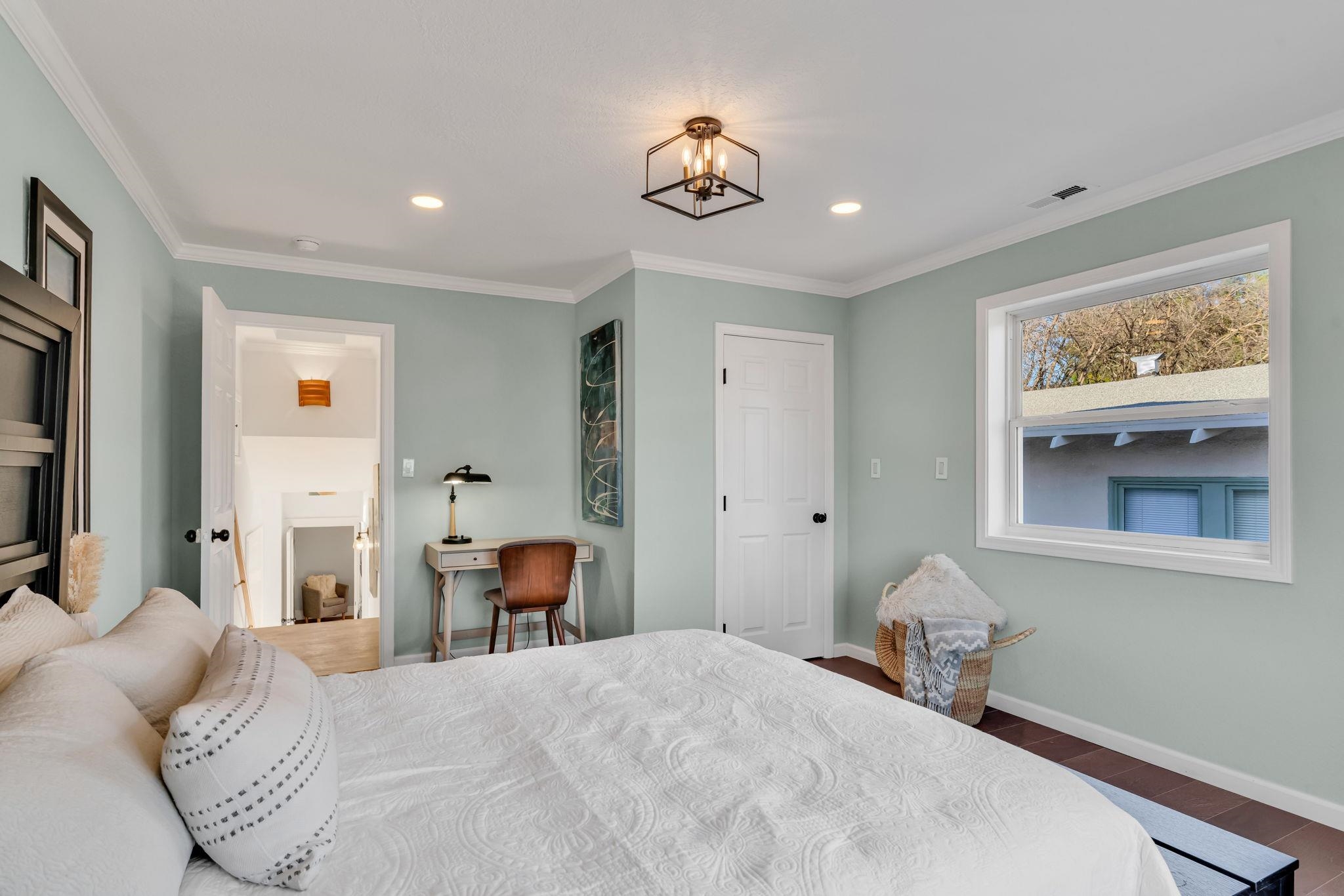 Detail Gallery Image 26 of 48 For 3000 56th Ave, Oakland,  CA 94605 - 4 Beds | 3 Baths