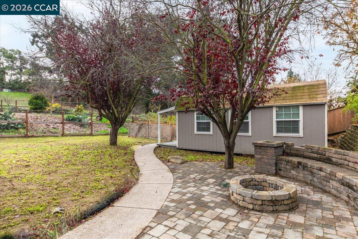 Detail Gallery Image 22 of 25 For 15 Aspen Ct, El Sobrante,  CA 94803 - 4 Beds | 3 Baths