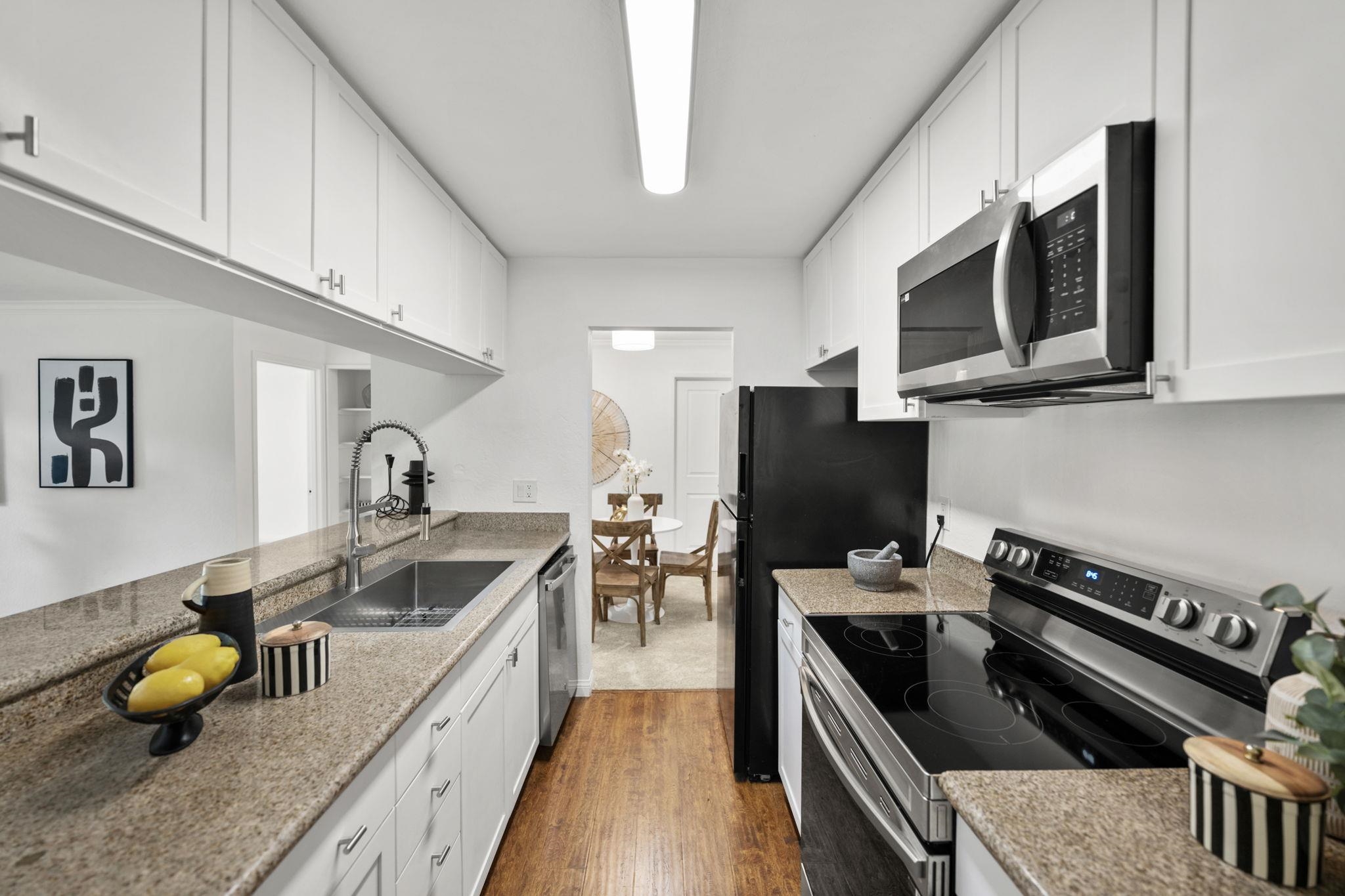 Photo #1: 41120912 Listing: Photo #1