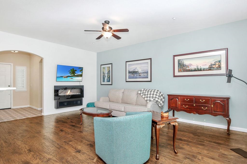 Detail Gallery Image 7 of 28 For 1318 Bonum Way, Brentwood,  CA 94513 - 2 Beds | 2 Baths