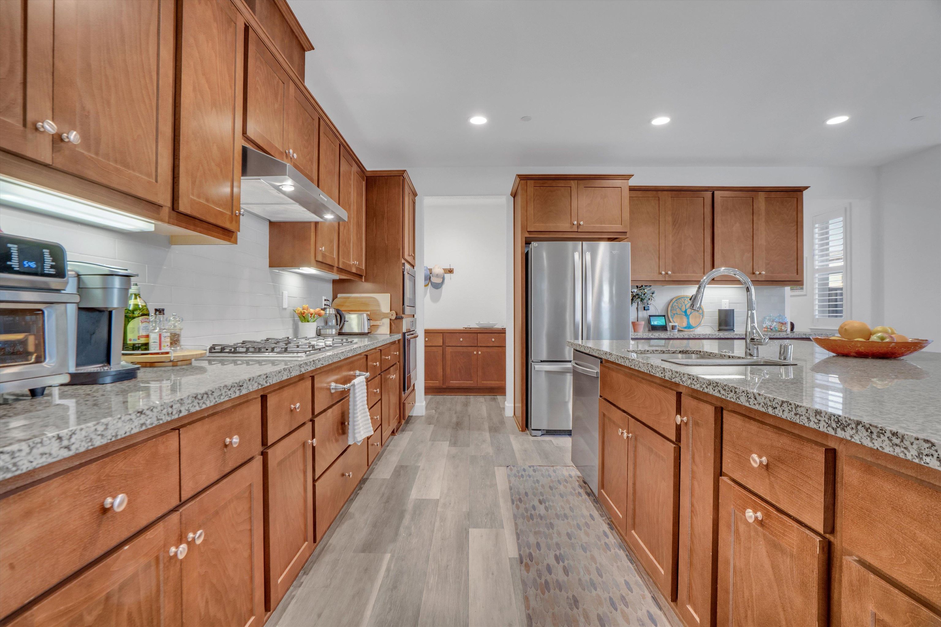 Detail Gallery Image 19 of 48 For 263 E Vita Ave, Mountain House,  CA 95391 - 4 Beds | 3/1 Baths