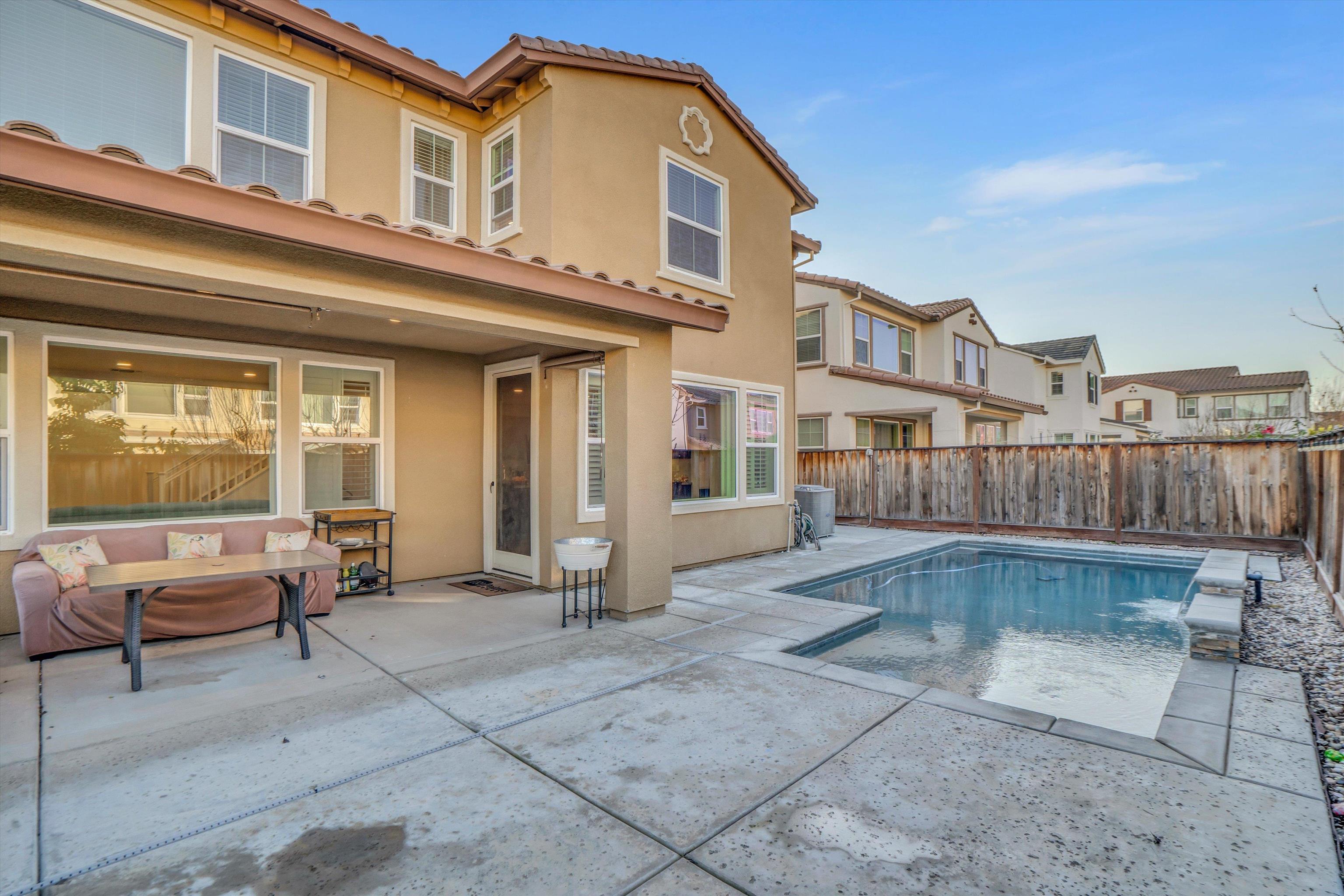 Detail Gallery Image 36 of 48 For 263 E Vita Ave, Mountain House,  CA 95391 - 4 Beds | 3/1 Baths