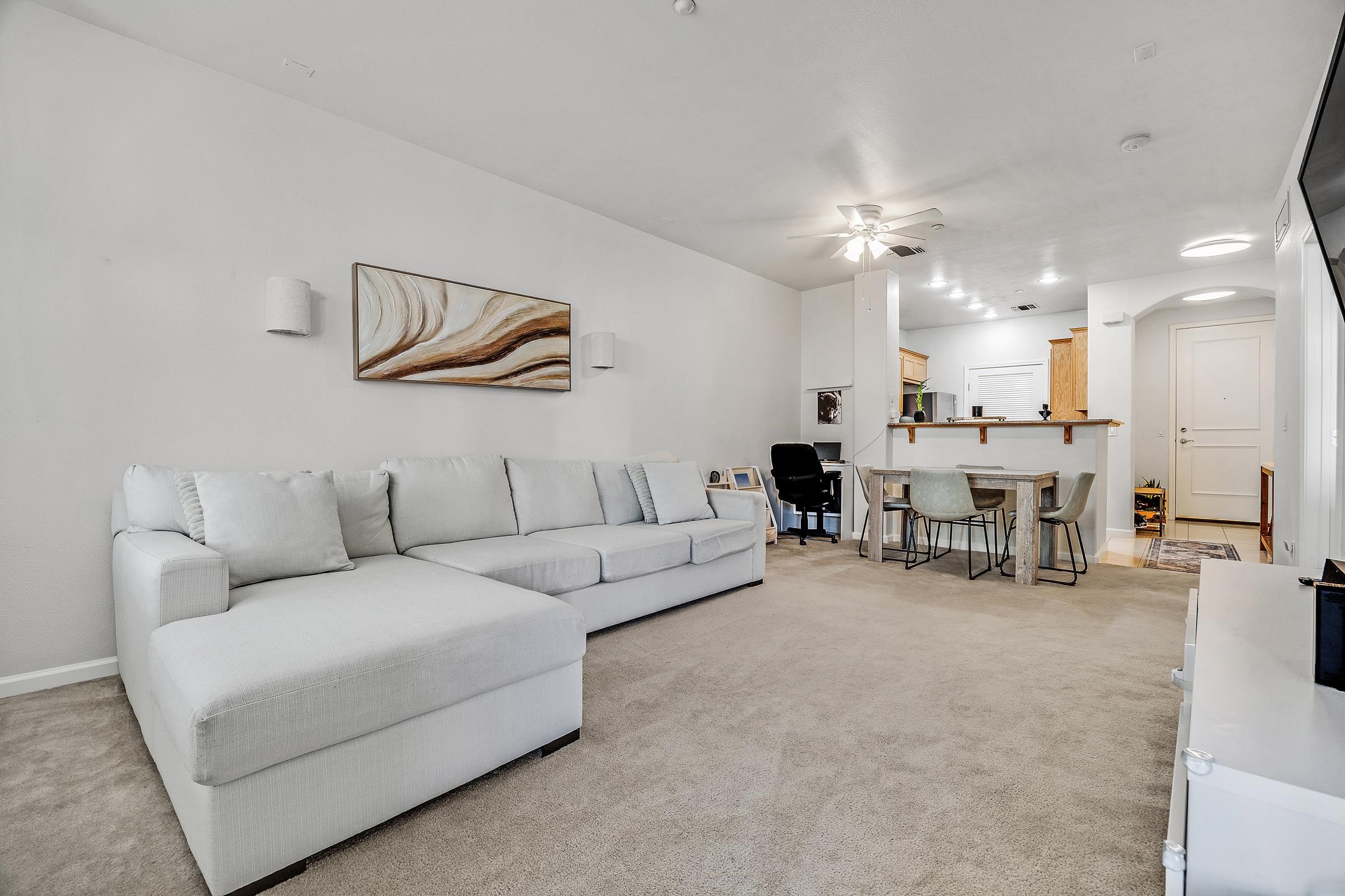 Photo #3: 41120916 Listing: Photo #3