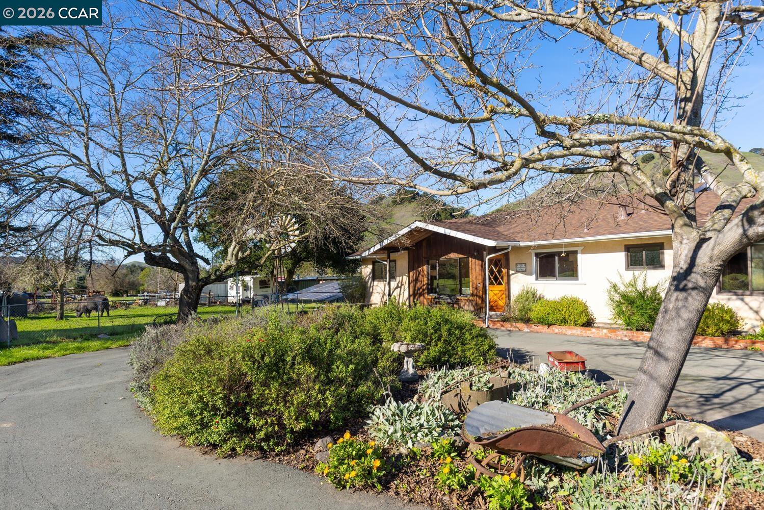 Detail Gallery Image 7 of 45 For 1015 Garcia Ranch Road, Martinez,  CA 94553 - 4 Beds | 2 Baths