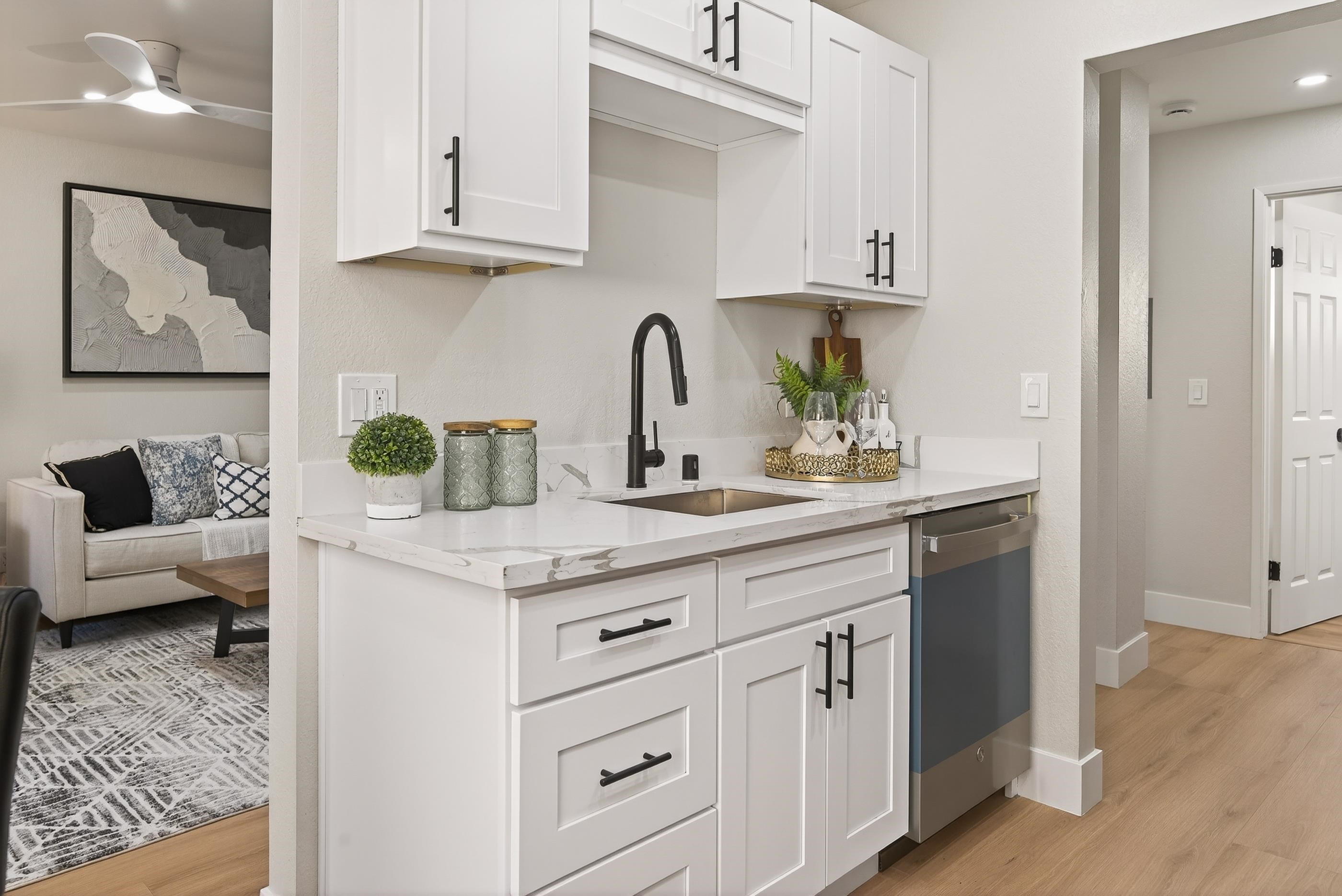 Photo #12: 41120922 Listing: Photo #12