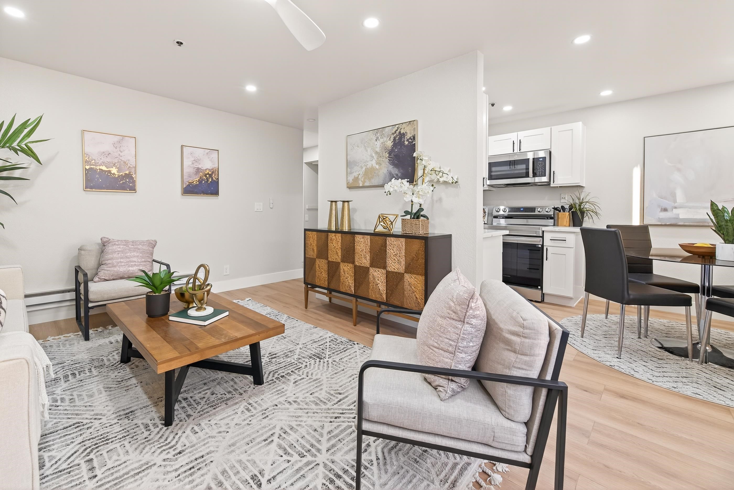 Photo #4: 41120922 Listing: Photo #4