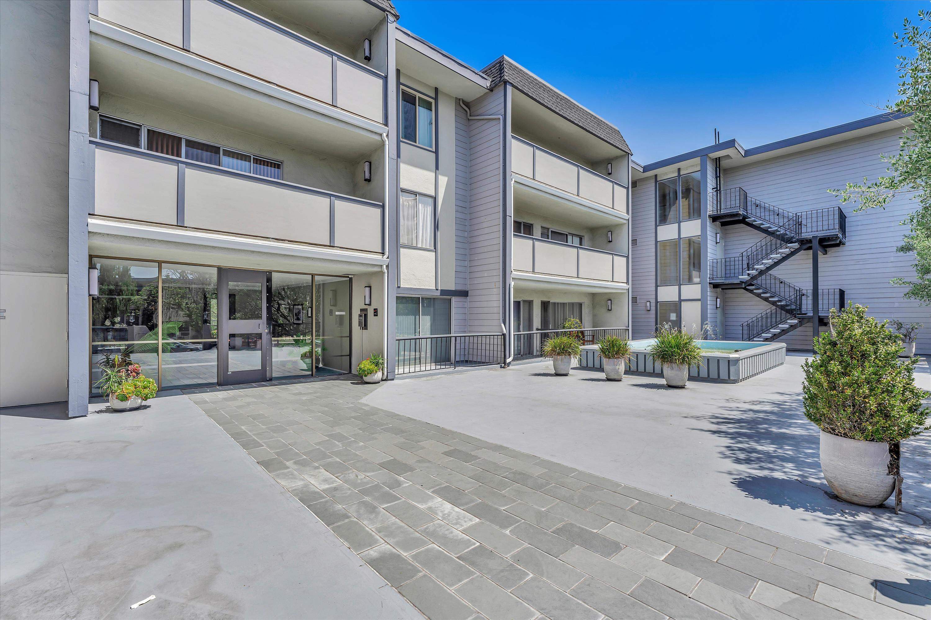 Photo #4: 41120925 Listing: Photo #4