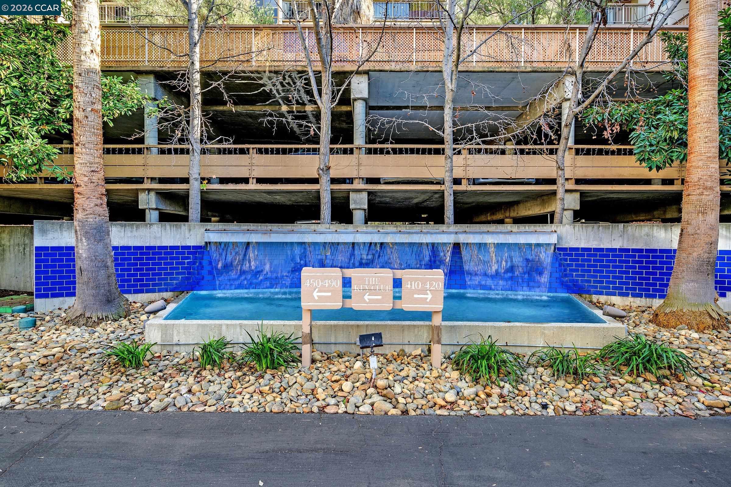 Photo #1: 41120926 Listing: Photo #1