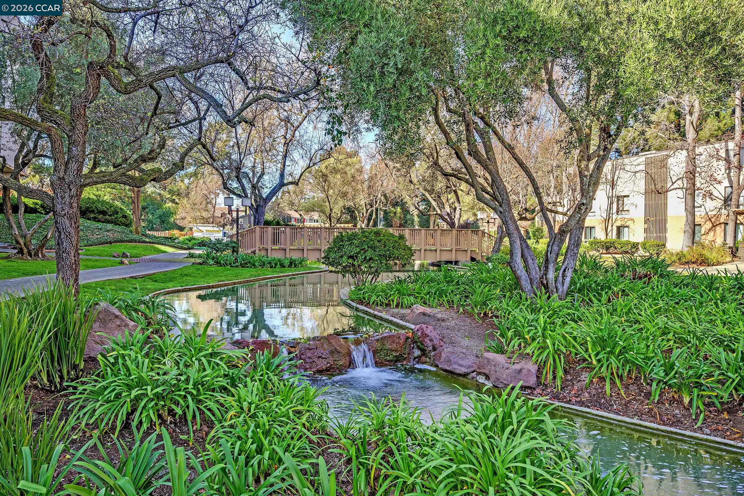 Photo #2: 41120926 Listing: Photo #2