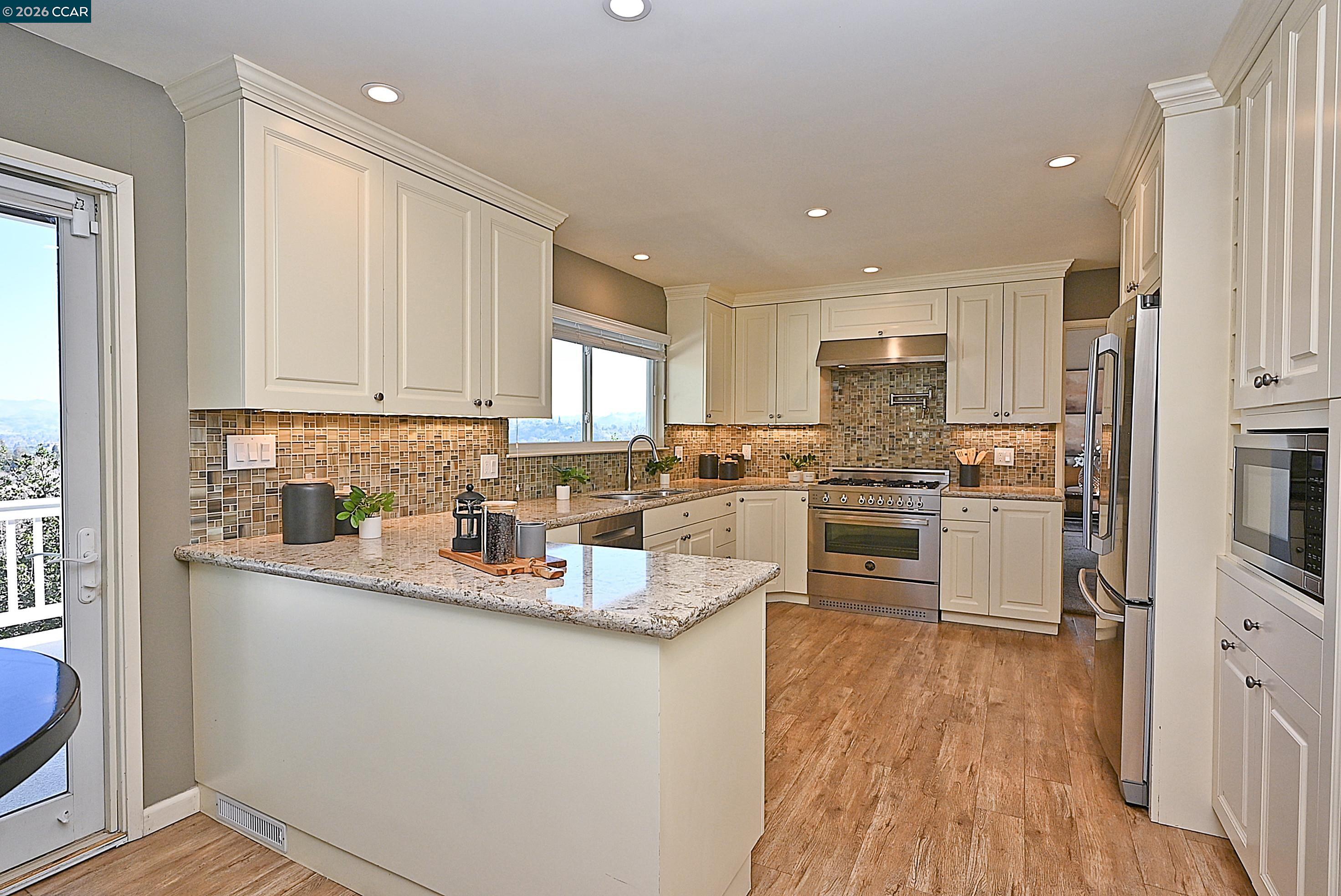 Detail Gallery Image 18 of 54 For 12 Westminster Place, Lafayette,  CA 94549 - 4 Beds | 3 Baths