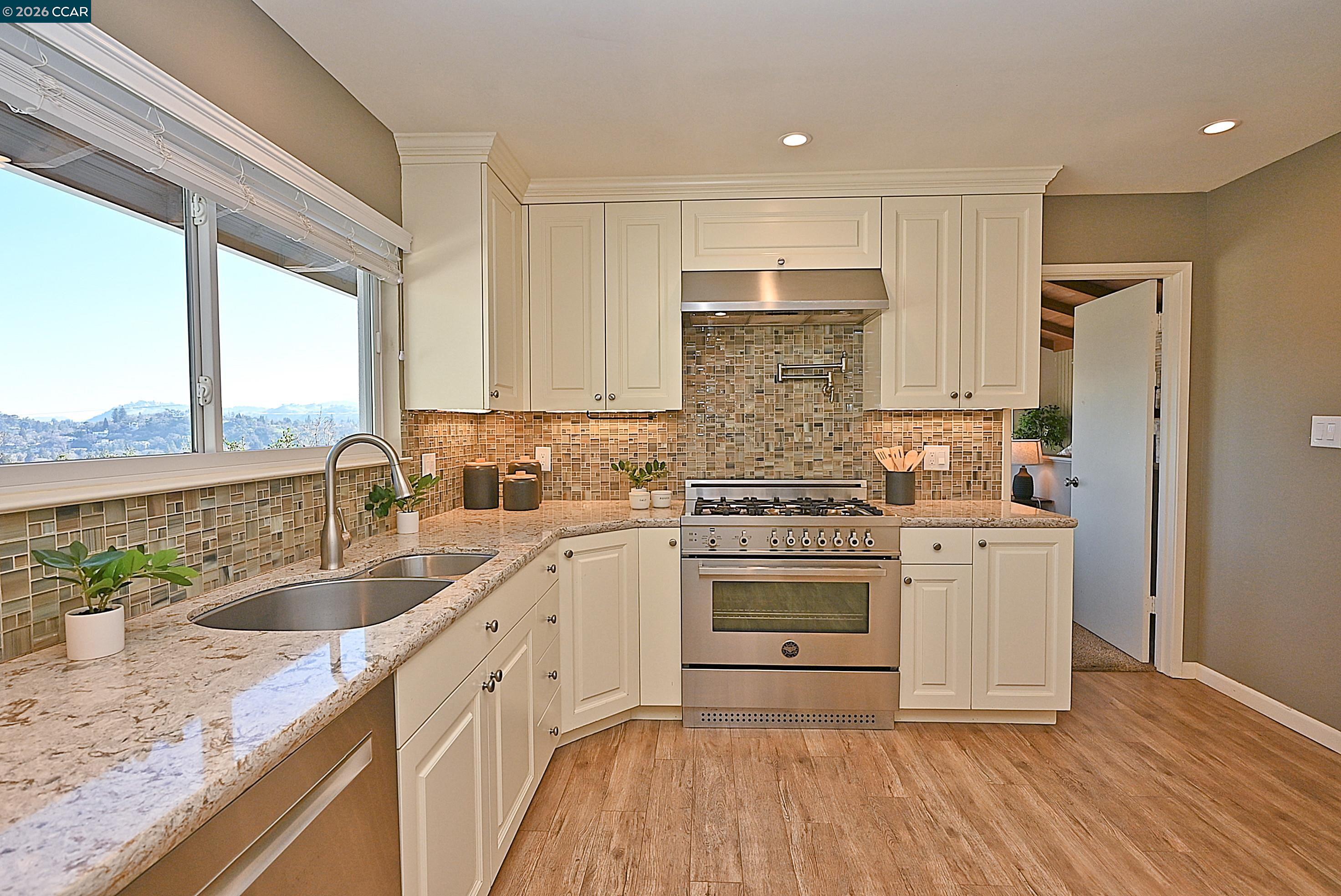 Detail Gallery Image 24 of 54 For 12 Westminster Place, Lafayette,  CA 94549 - 4 Beds | 3 Baths