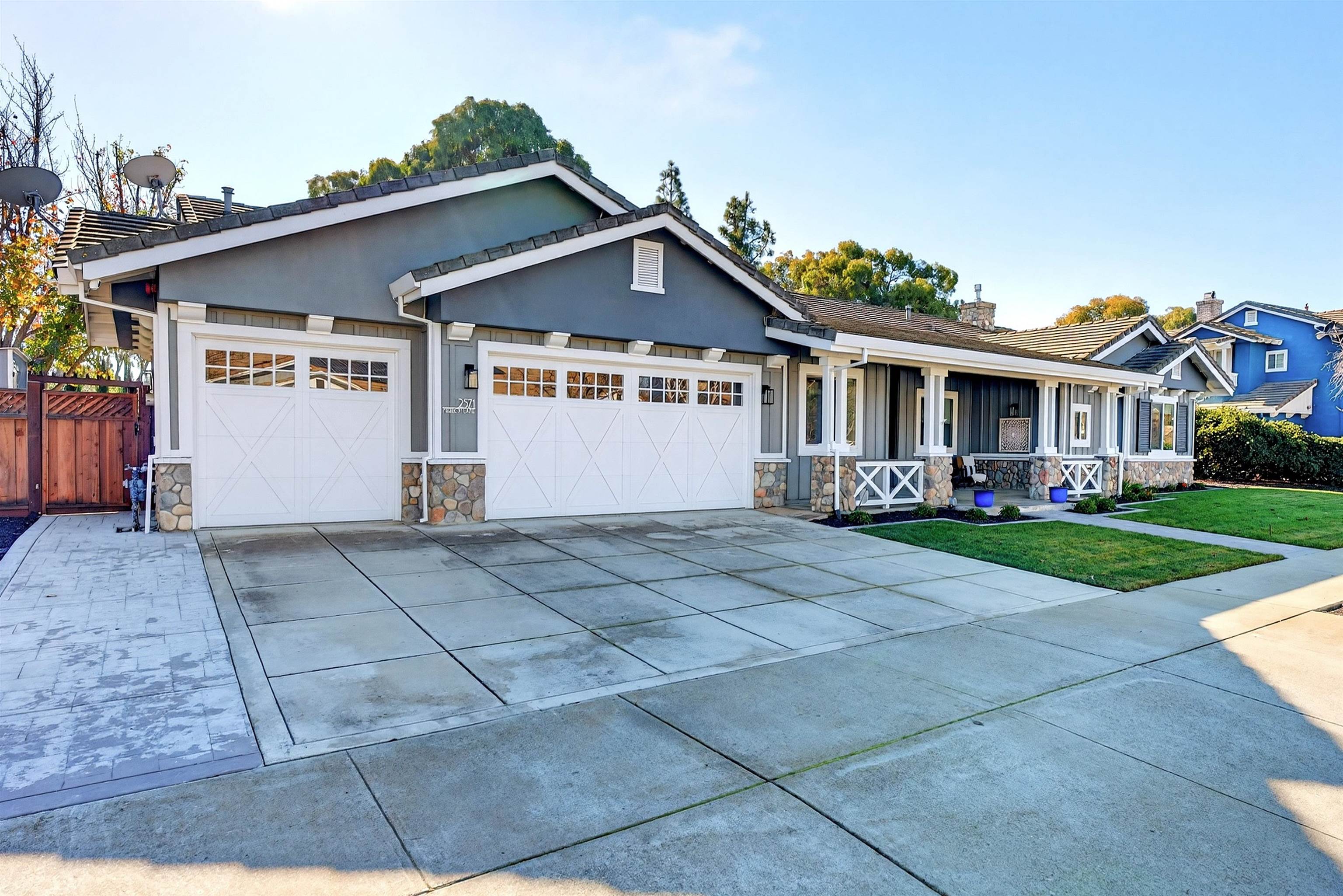 Detail Gallery Image 2 of 32 For 2571 Merlot Ln, Livermore,  CA 94550 - 4 Beds | 2/1 Baths