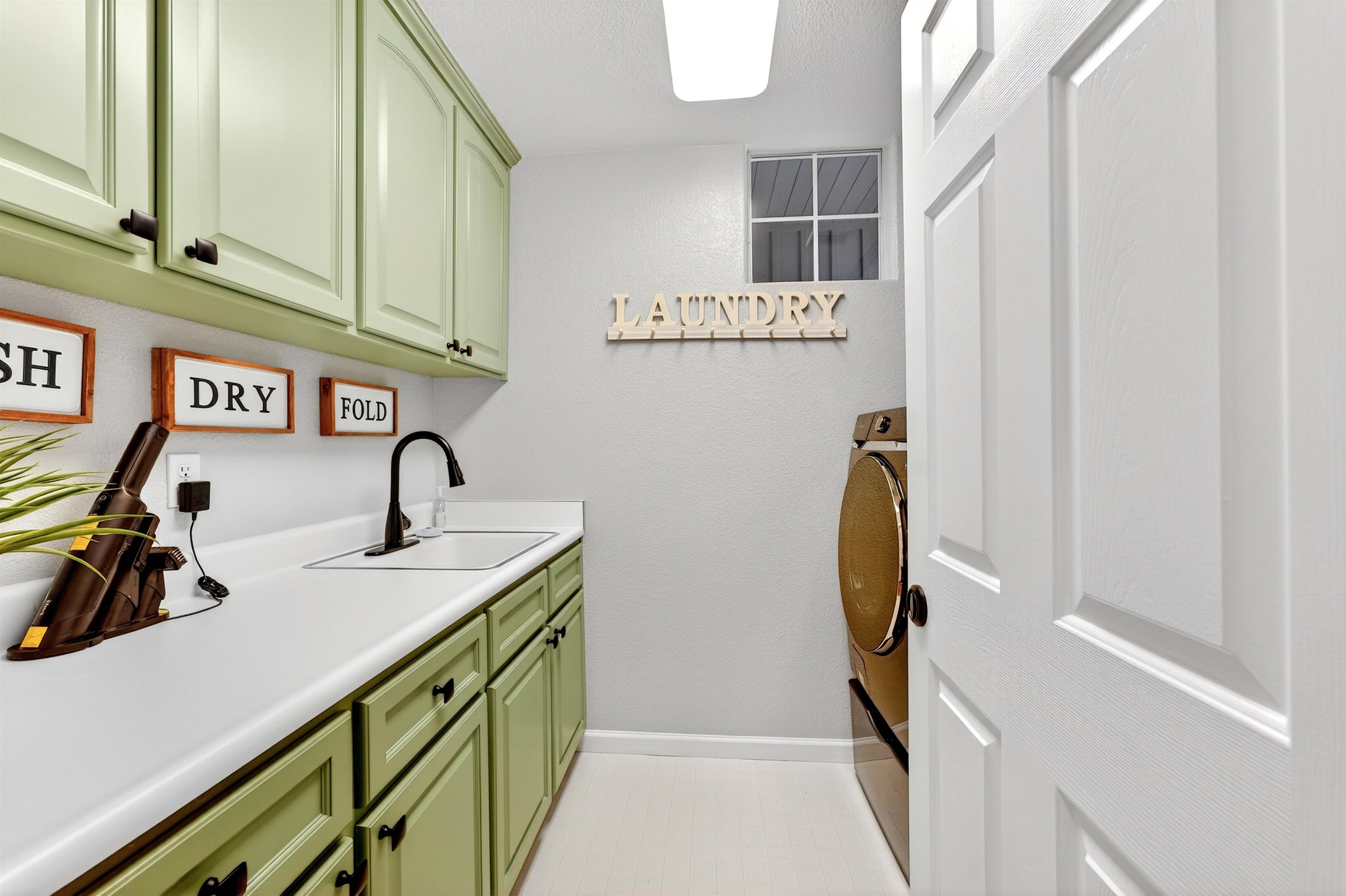 Detail Gallery Image 27 of 32 For 2571 Merlot Ln, Livermore,  CA 94550 - 4 Beds | 2/1 Baths