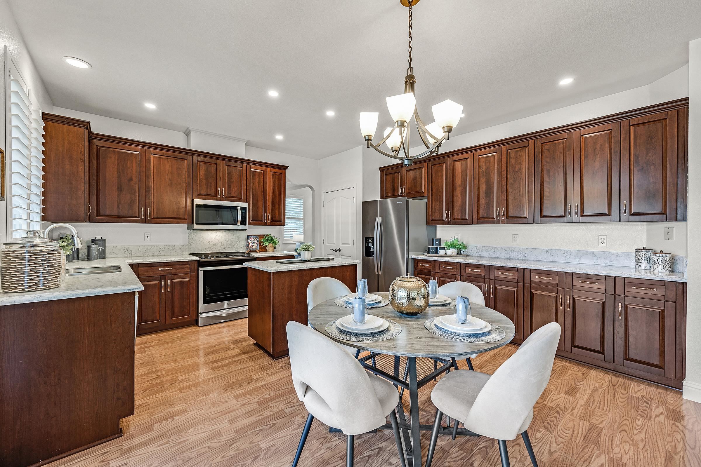 Detail Gallery Image 12 of 53 For 2271 Spartan Ter, Brentwood,  CA 94513 - 5 Beds | 3 Baths