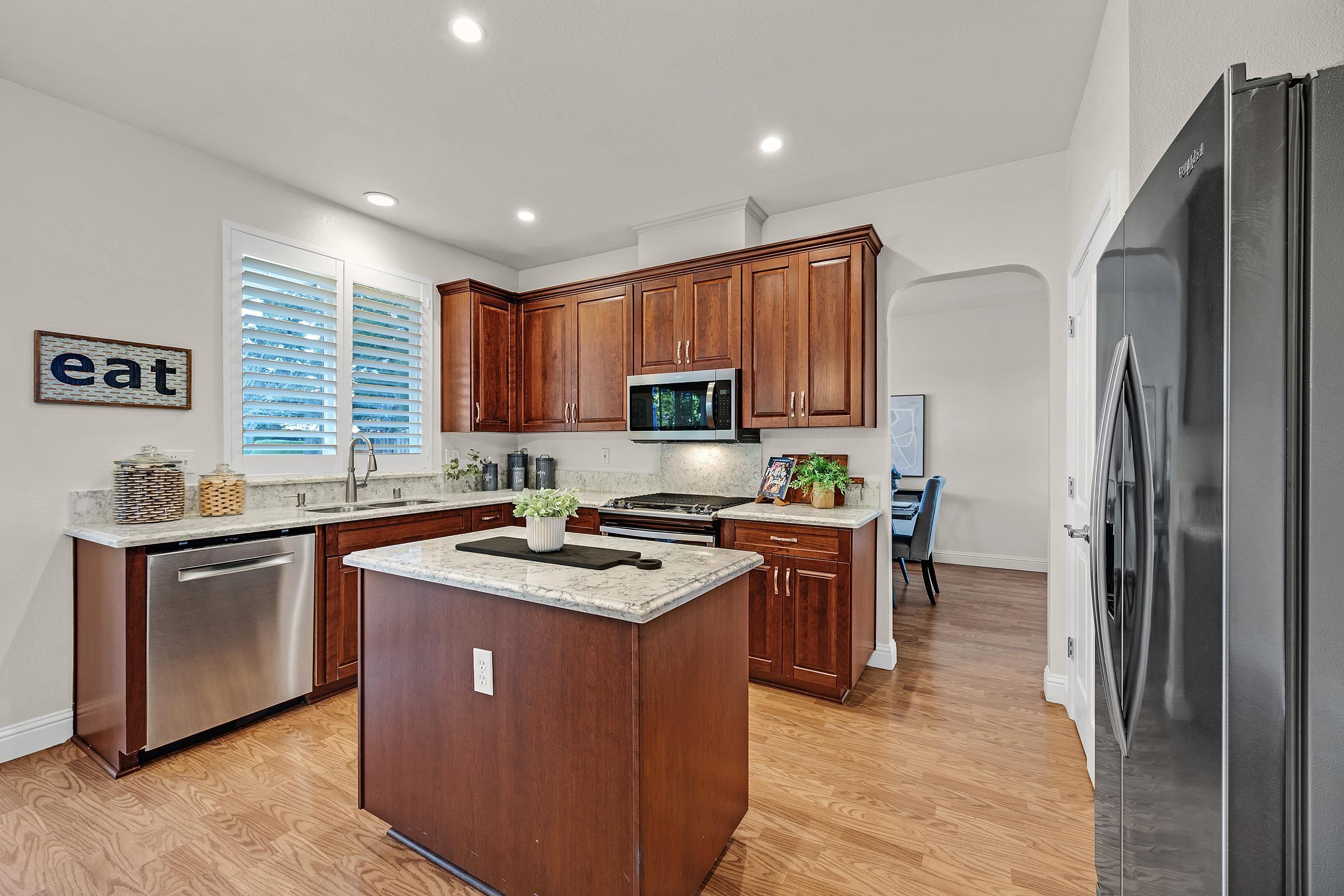 Detail Gallery Image 10 of 53 For 2271 Spartan Ter, Brentwood,  CA 94513 - 5 Beds | 3 Baths