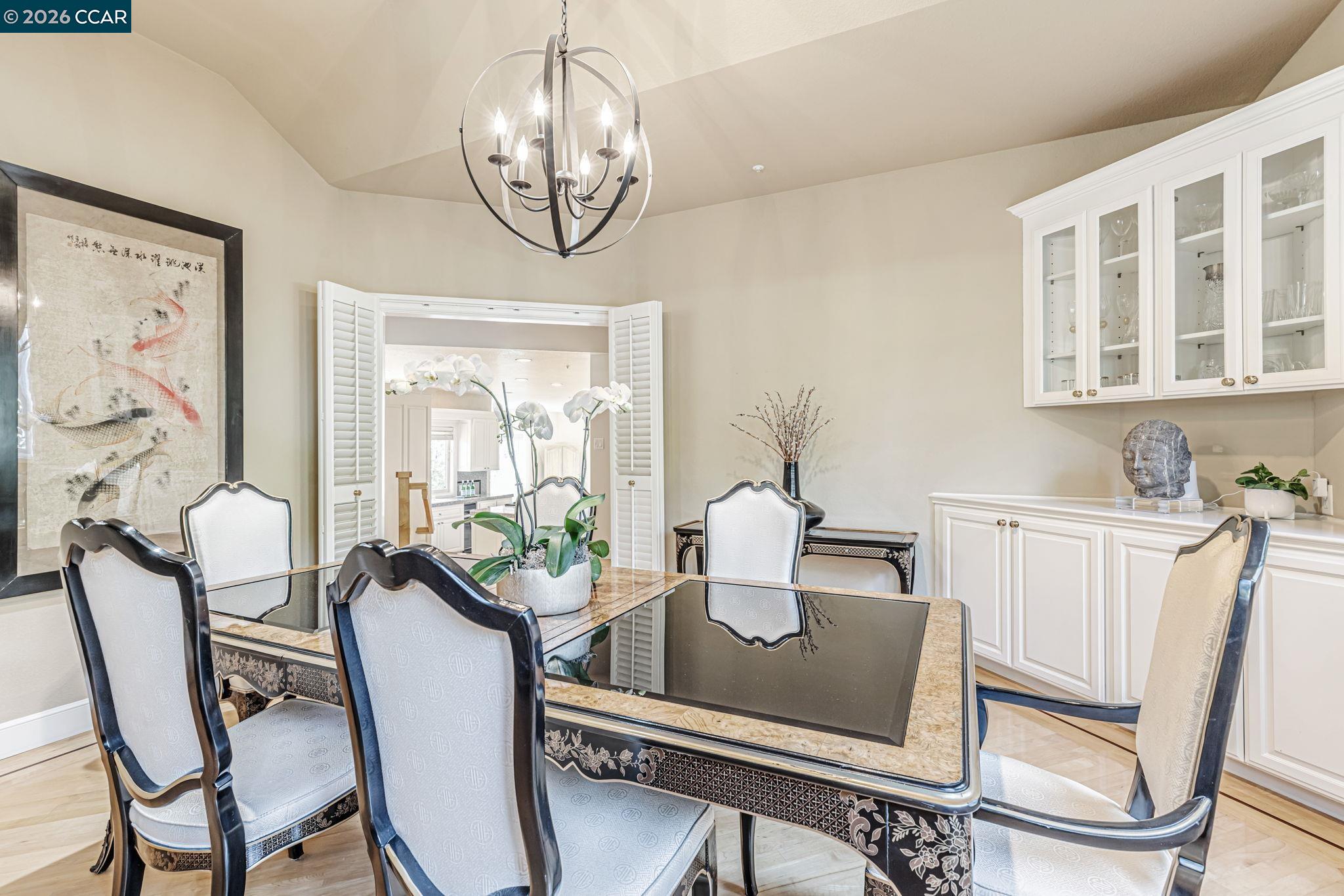 Detail Gallery Image 11 of 47 For 4 Julianna Ct, Moraga,  CA 94556 - 4 Beds | 4 Baths