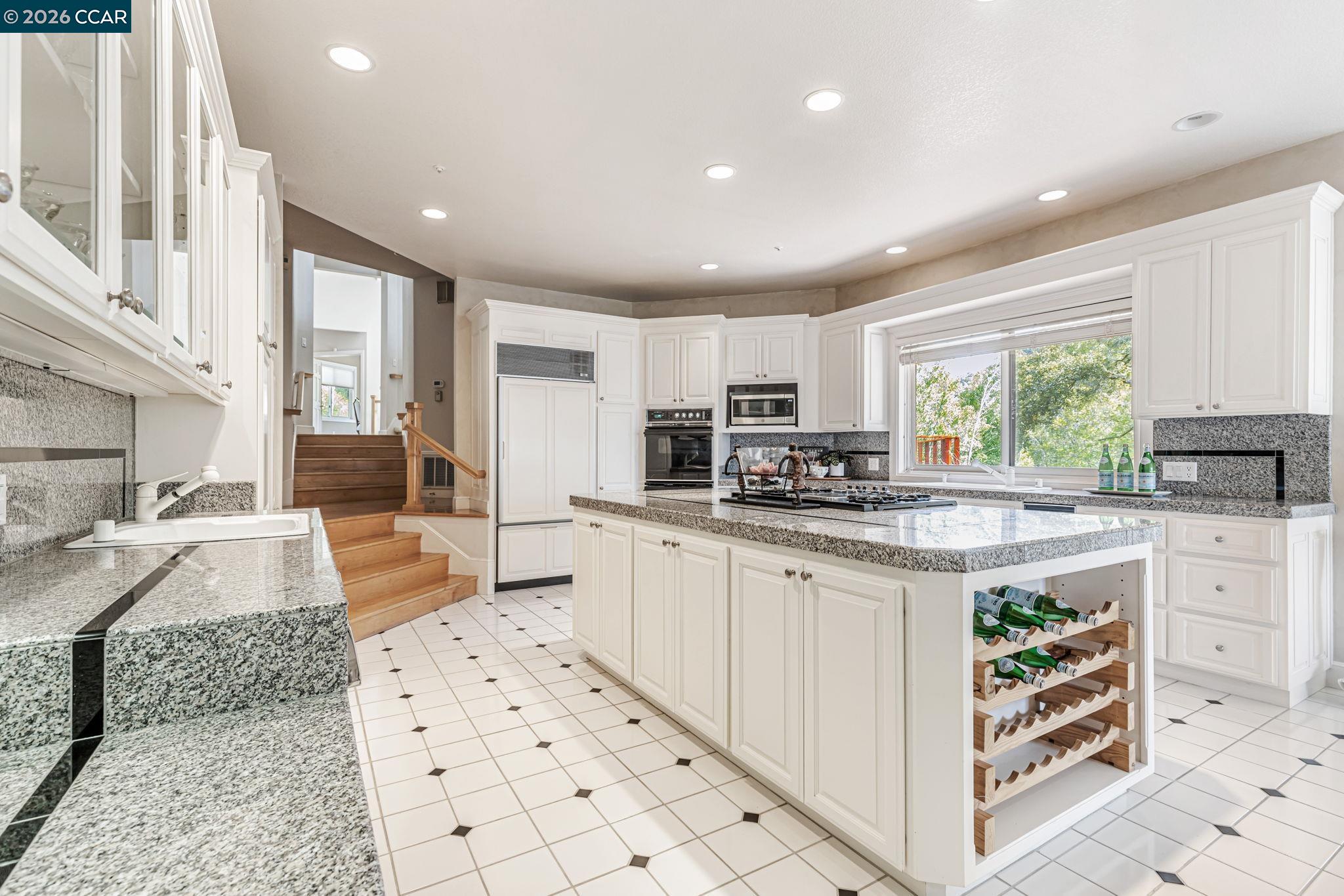 Detail Gallery Image 14 of 47 For 4 Julianna Ct, Moraga,  CA 94556 - 4 Beds | 4 Baths