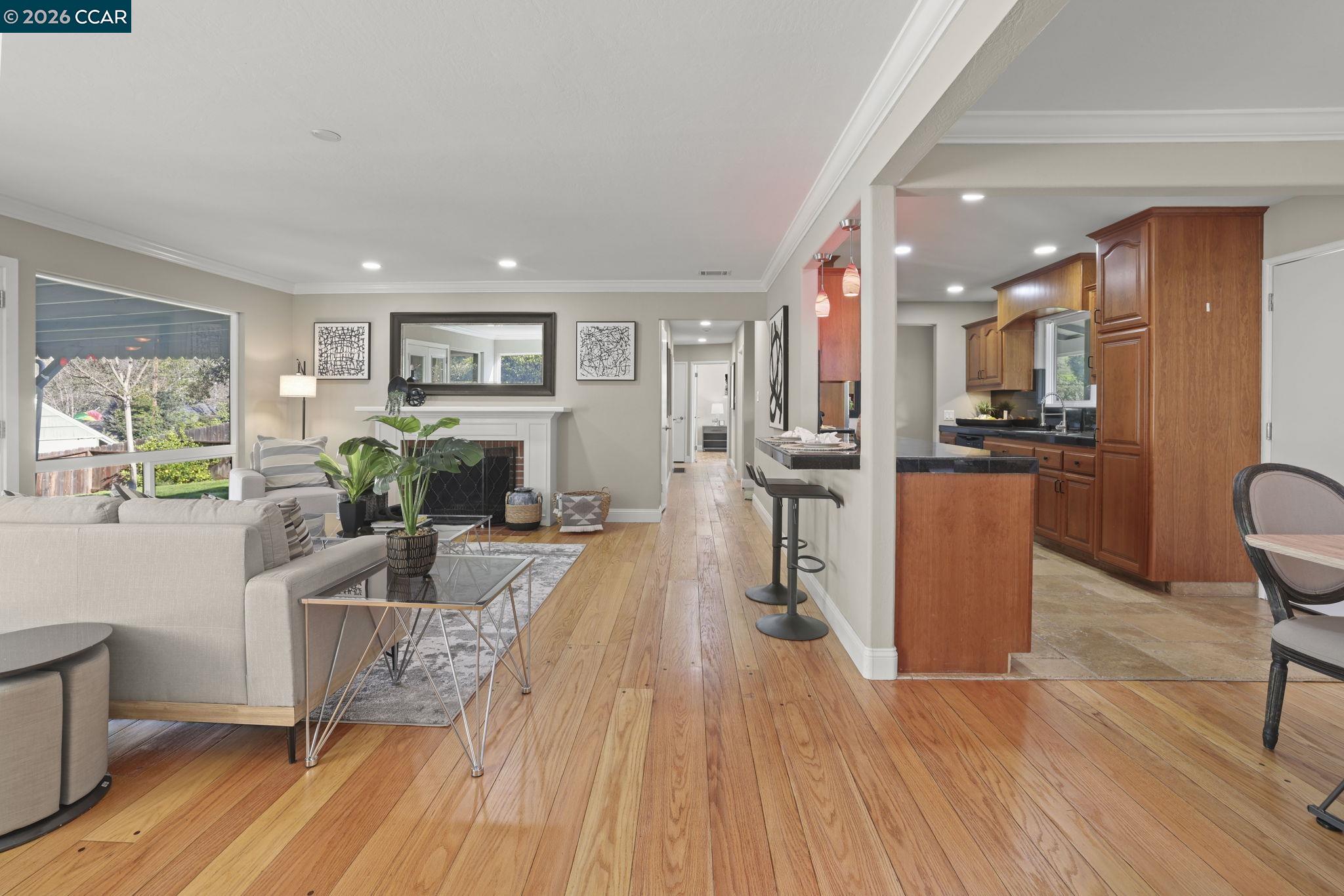 Detail Gallery Image 8 of 32 For 202 Christie Dr, Martinez,  CA 94553 - 3 Beds | 2 Baths