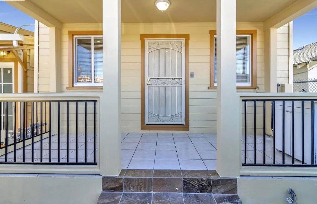 Front Image Thumbnail for BE41120940