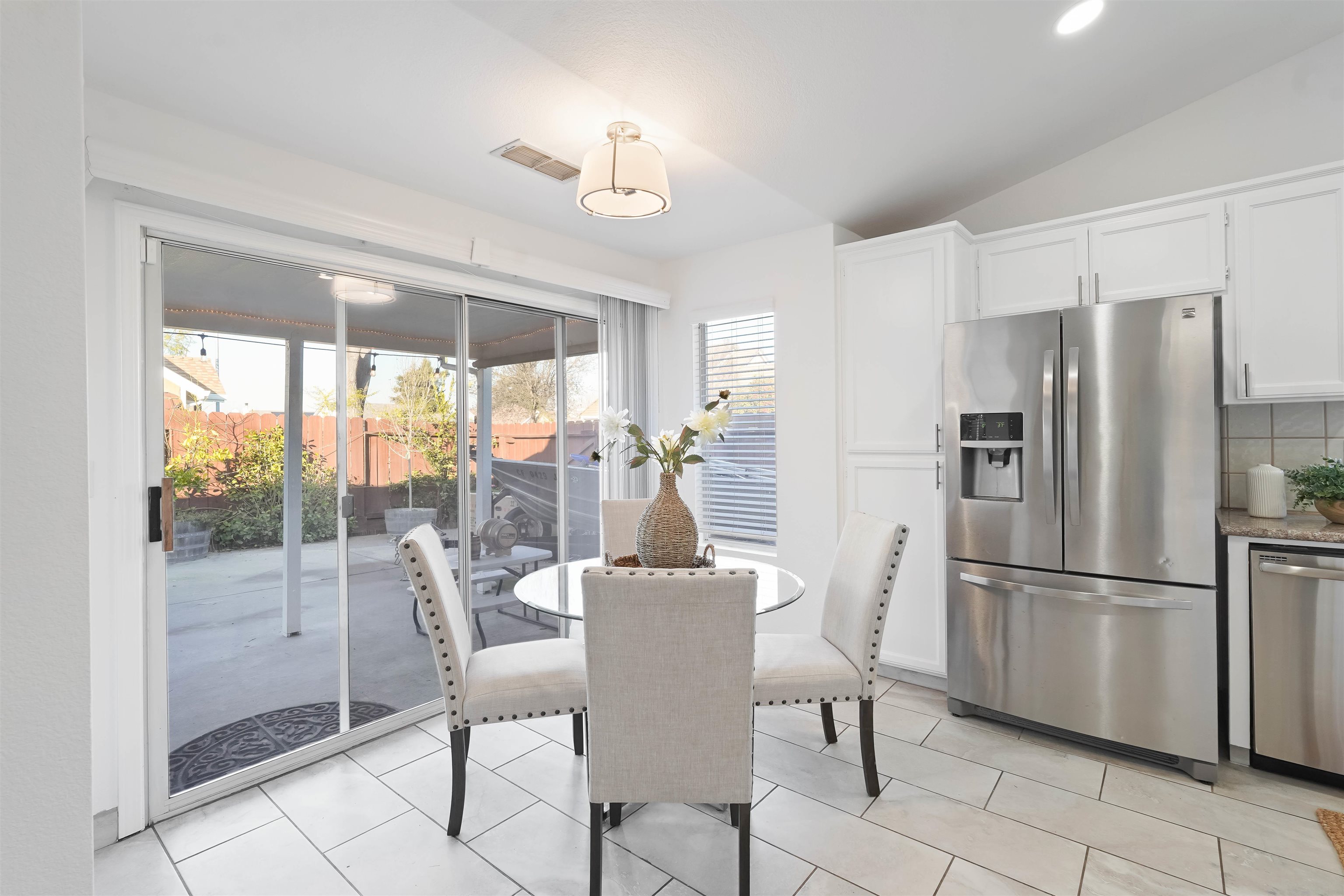 Detail Gallery Image 11 of 32 For 2255 Mcallister Ln, Riverbank,  CA 95367 - 3 Beds | 2 Baths