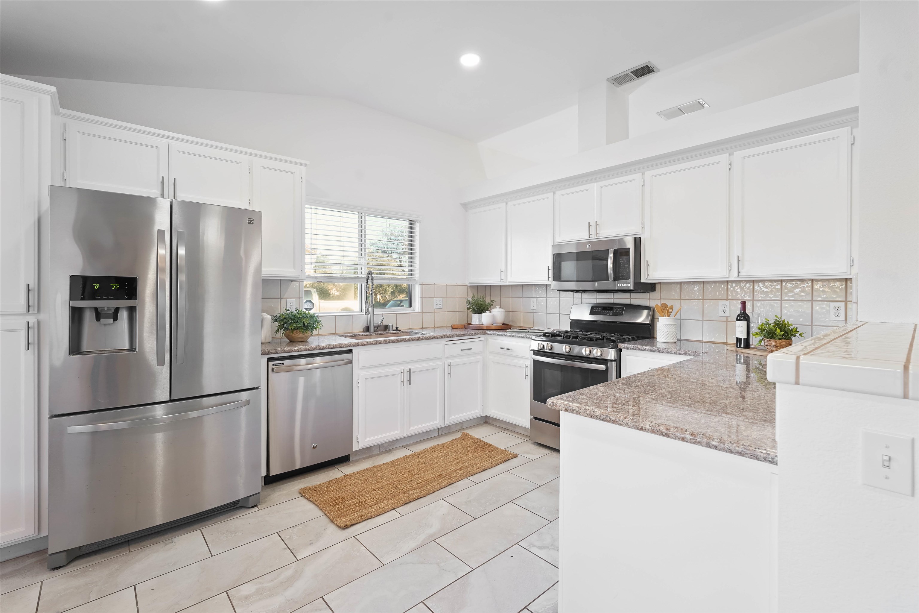 Detail Gallery Image 10 of 32 For 2255 Mcallister Ln, Riverbank,  CA 95367 - 3 Beds | 2 Baths