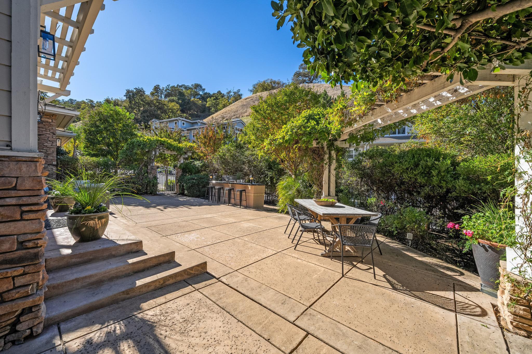 Detail Gallery Image 47 of 59 For 125 Mystic Pl, Alamo,  CA 94507 - 5 Beds | 4/1 Baths