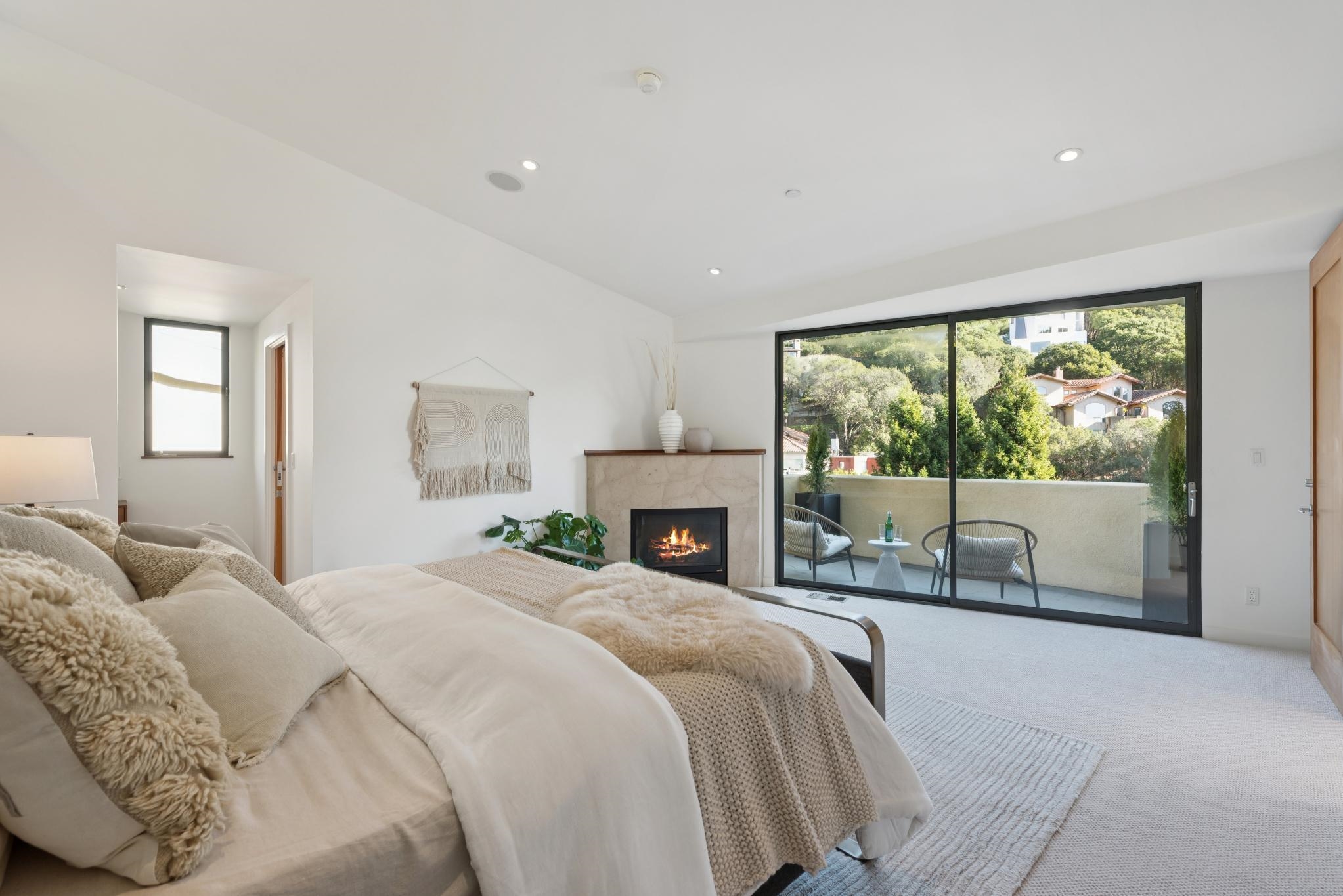 Detail Gallery Image 31 of 59 For 1015 Grand View Dr, Berkeley,  CA 94705 - 5 Beds | 4/1 Baths