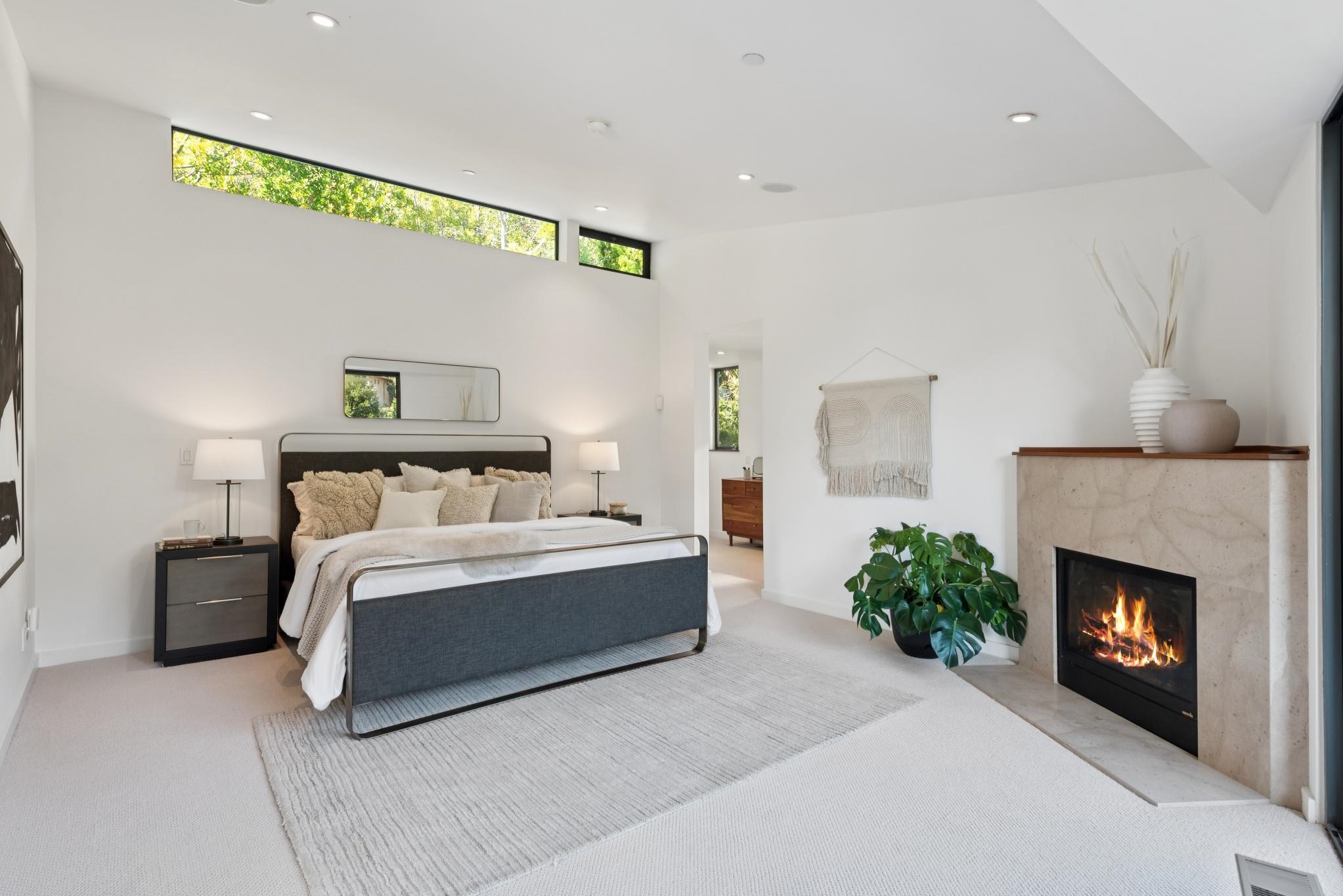 Detail Gallery Image 34 of 59 For 1015 Grand View Dr, Berkeley,  CA 94705 - 5 Beds | 4/1 Baths