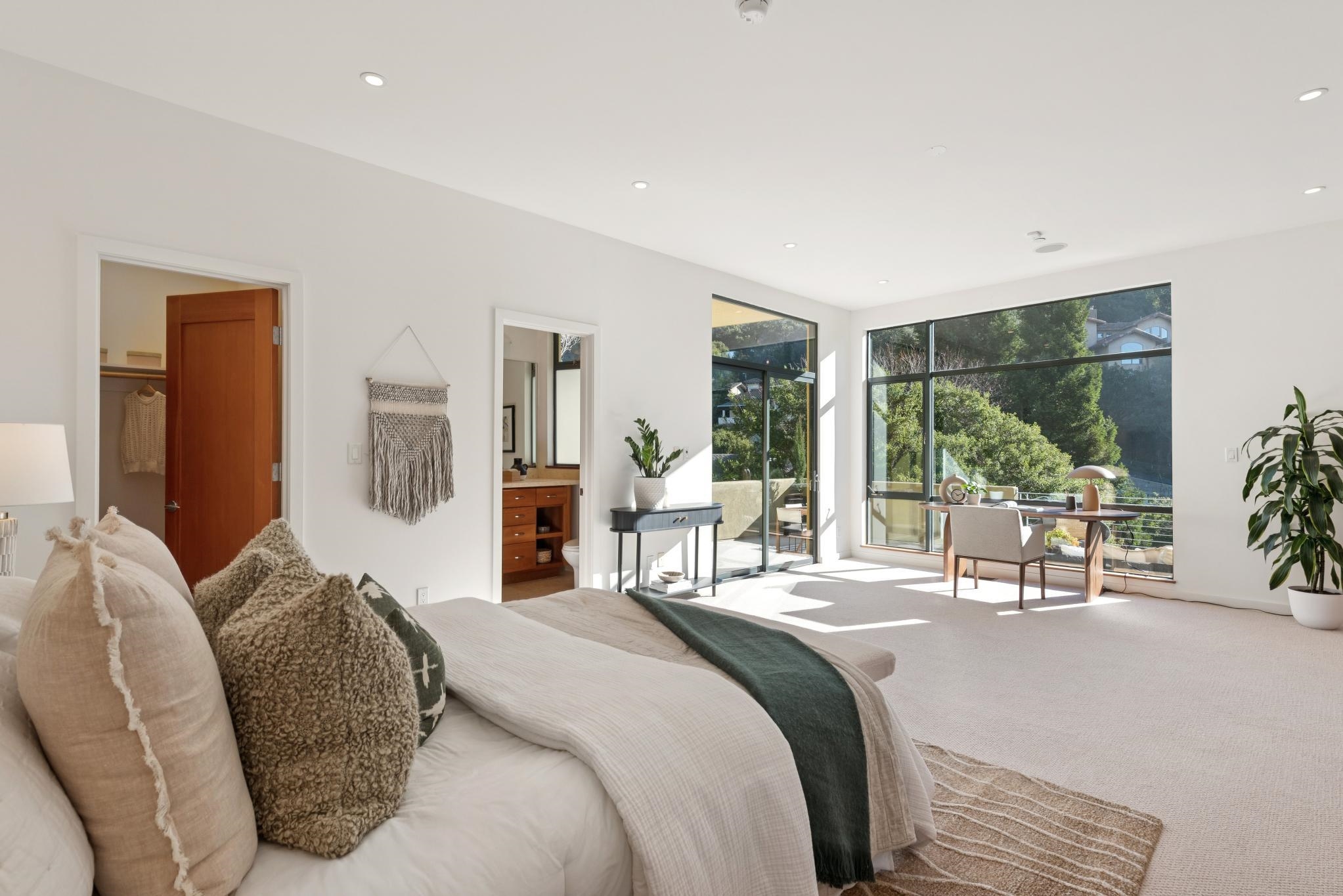 Detail Gallery Image 40 of 59 For 1015 Grand View Dr, Berkeley,  CA 94705 - 5 Beds | 4/1 Baths