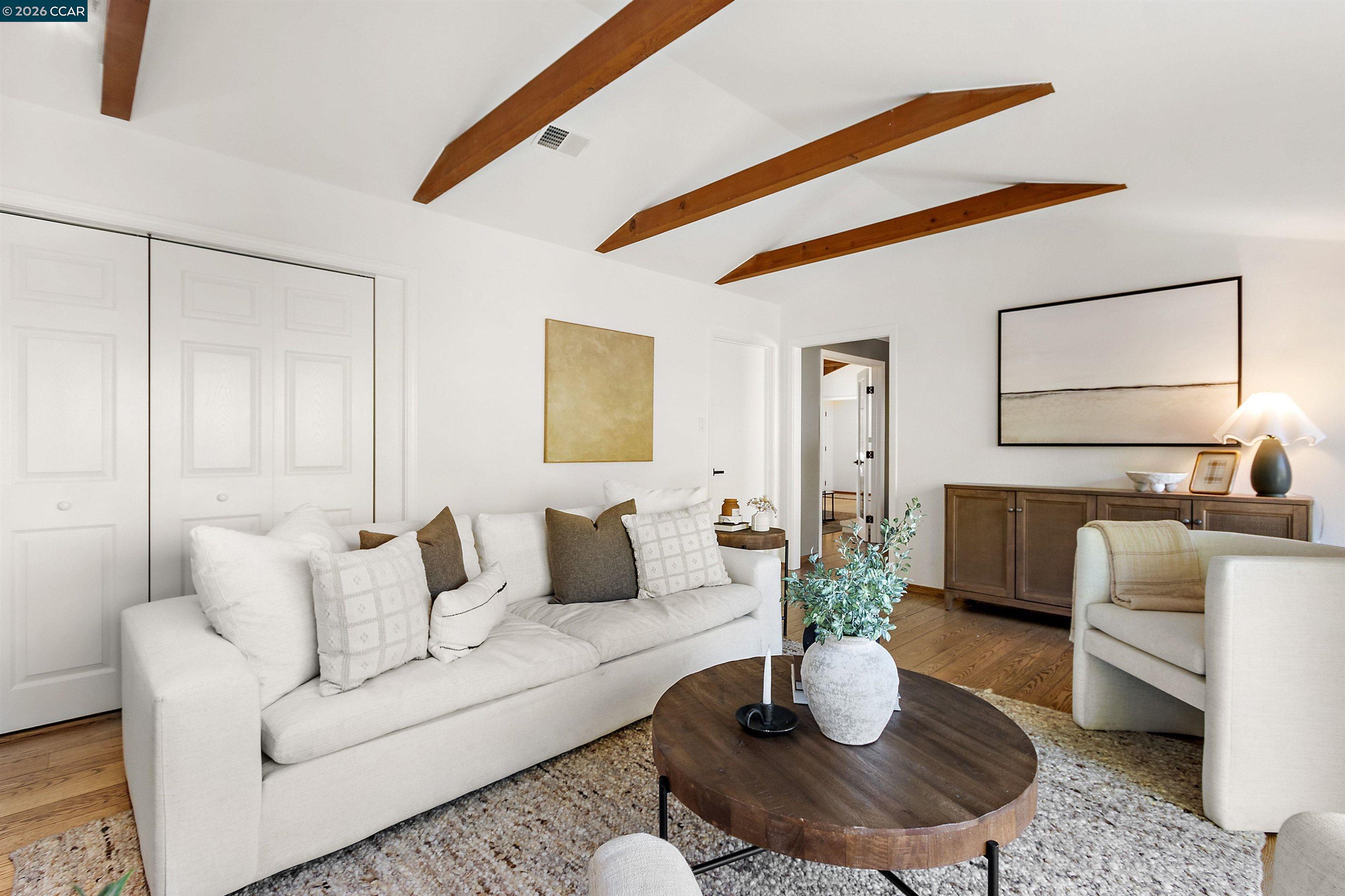 Detail Gallery Image 13 of 34 For 131 Donald Dr, Moraga,  CA 94556 - 4 Beds | 3 Baths