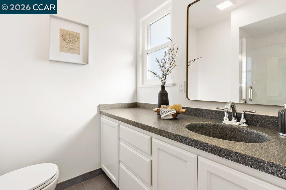 Detail Gallery Image 23 of 34 For 131 Donald Dr, Moraga,  CA 94556 - 4 Beds | 3 Baths