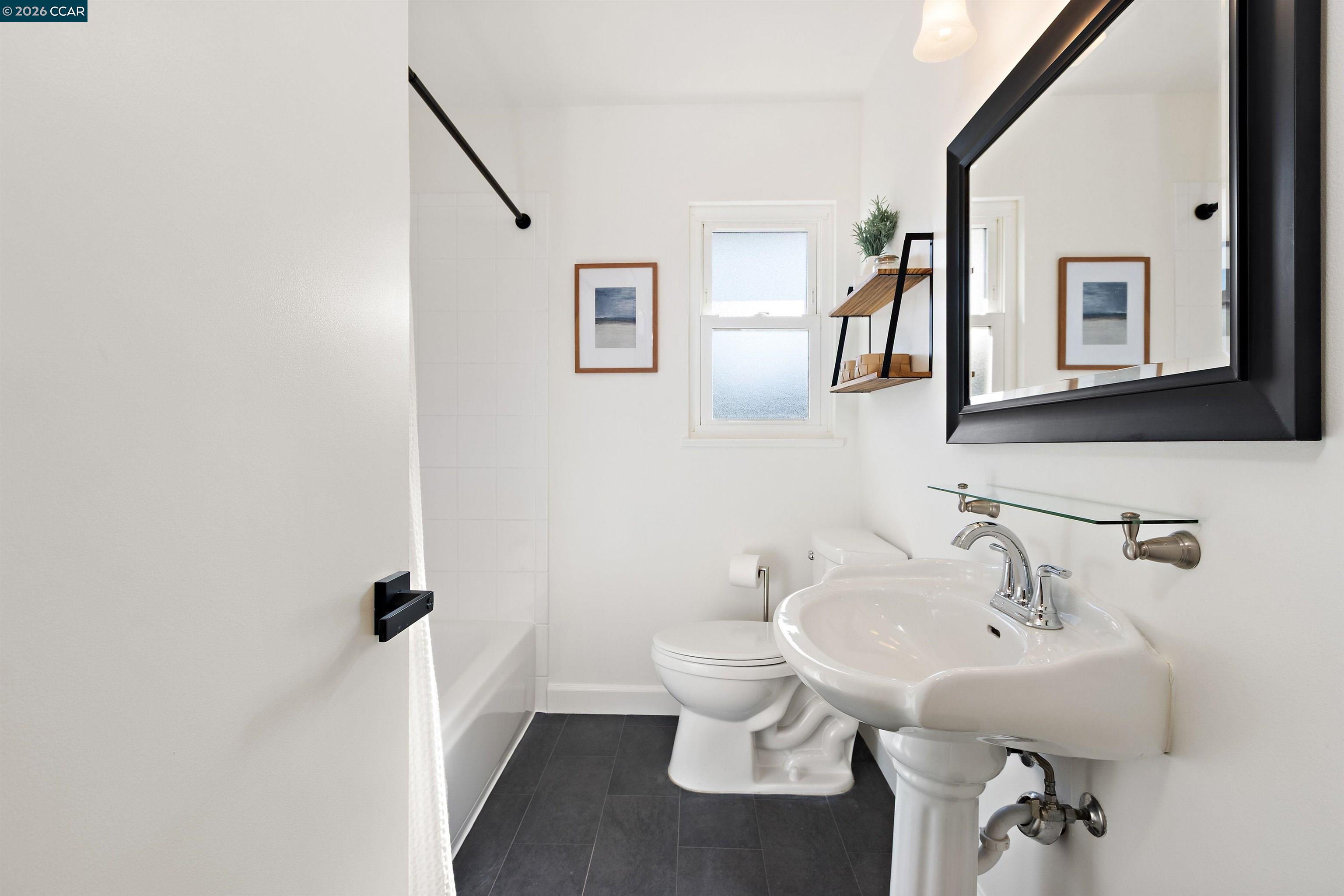 Detail Gallery Image 27 of 34 For 131 Donald Dr, Moraga,  CA 94556 - 4 Beds | 3 Baths