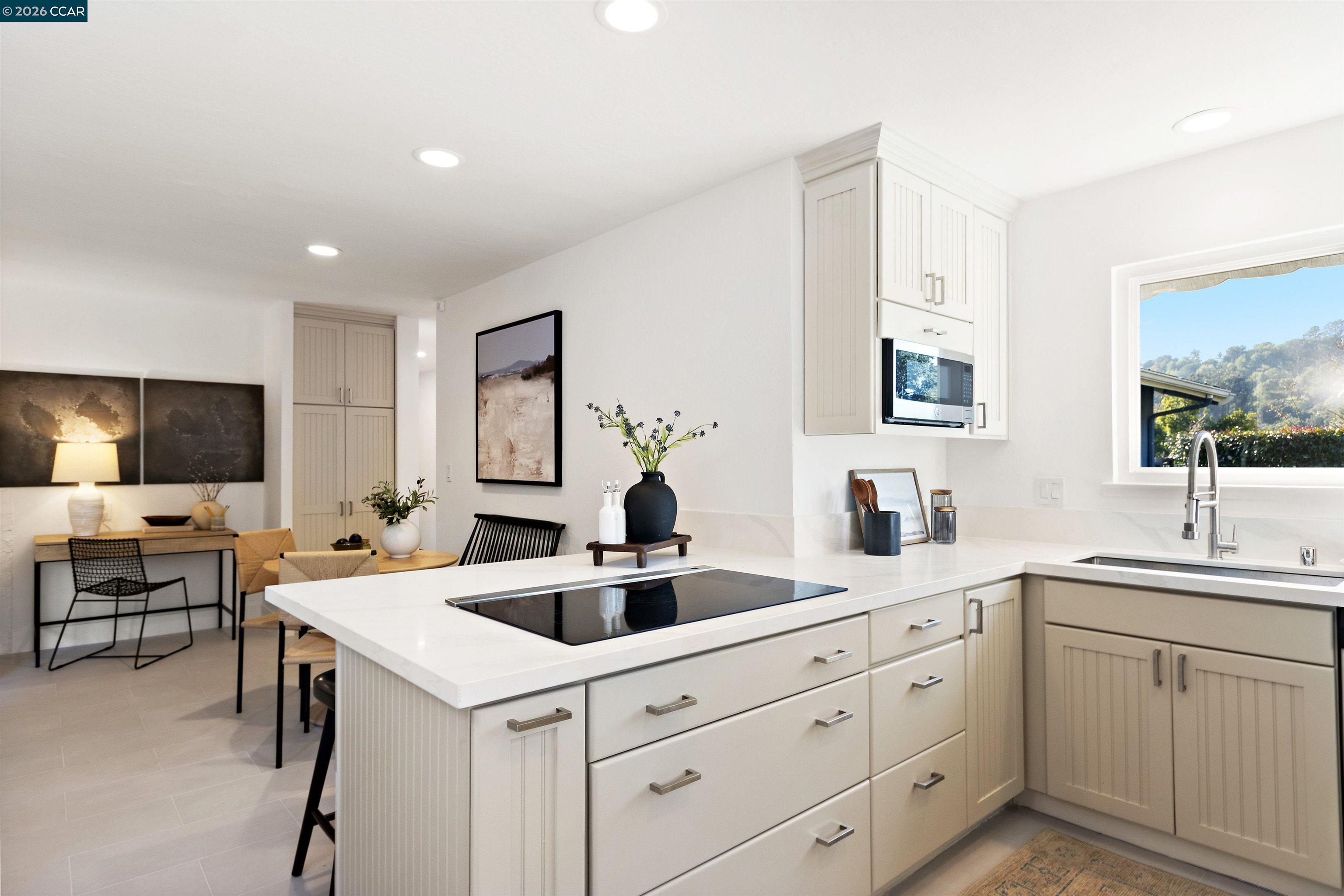 Detail Gallery Image 7 of 34 For 131 Donald Dr, Moraga,  CA 94556 - 4 Beds | 3 Baths